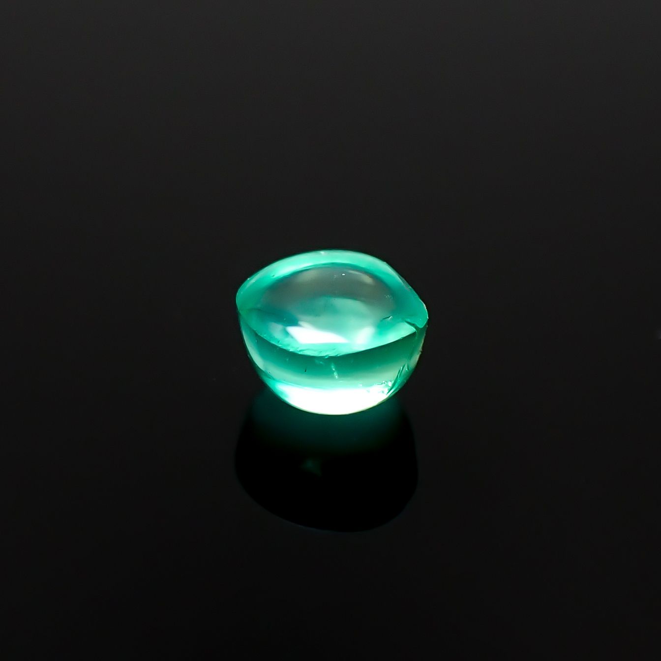 エメラルドキャッツアイ コロンビア産 0.29ct [241229554]3.8x3.6mm前後