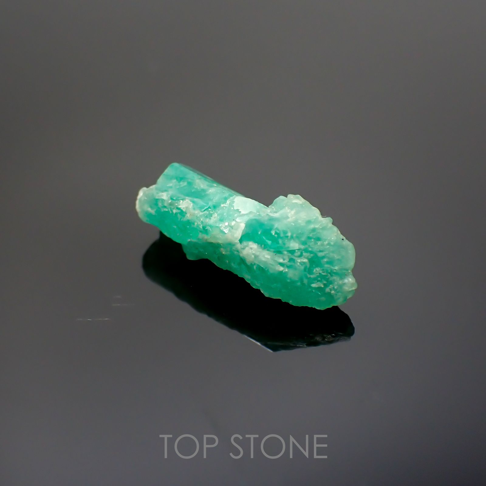 エメラルド(宝石名エメラルド) コロンビア産 原石・結晶 3.66ct 識別済[20062725]17×7.1mm前後