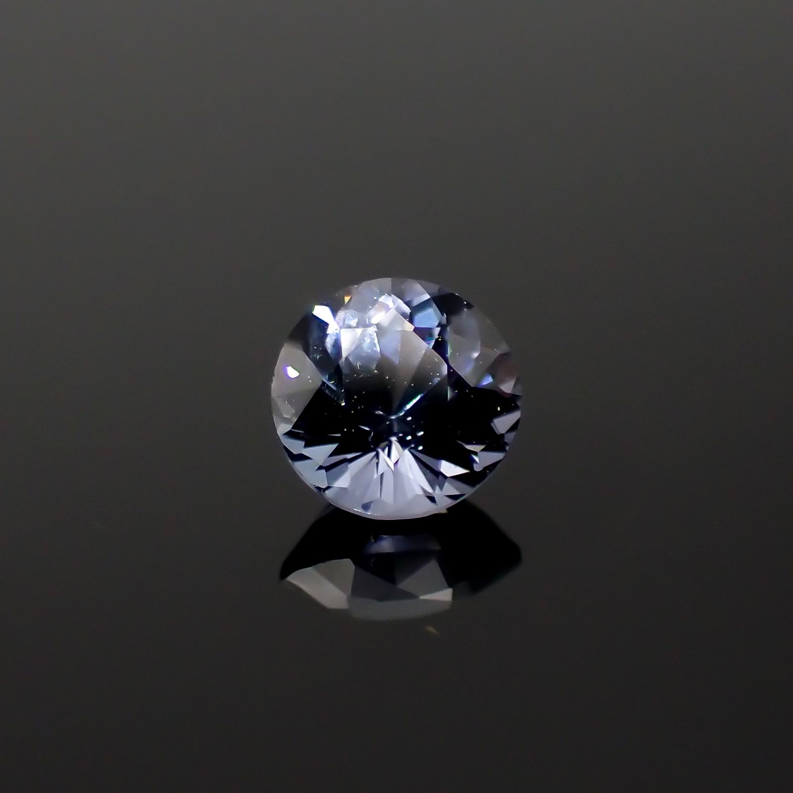 グレイッシュブルースピネル(宝石名スピネル)ビルマ/マダガスカル産 0.34ct[230722673]4.2x4.2mm前後