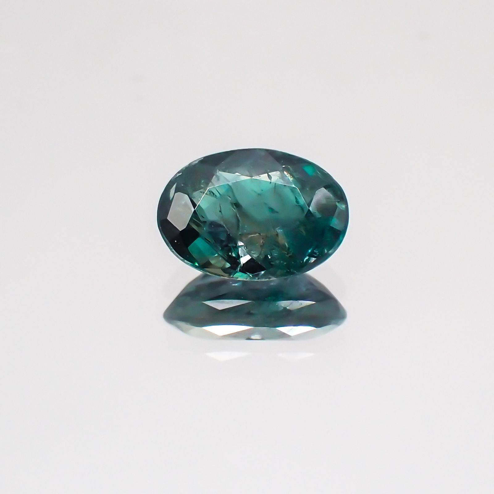 アレキサンドライト ブラジル産 ルース 0.55ct[20052698]6.1×4.4mm前後