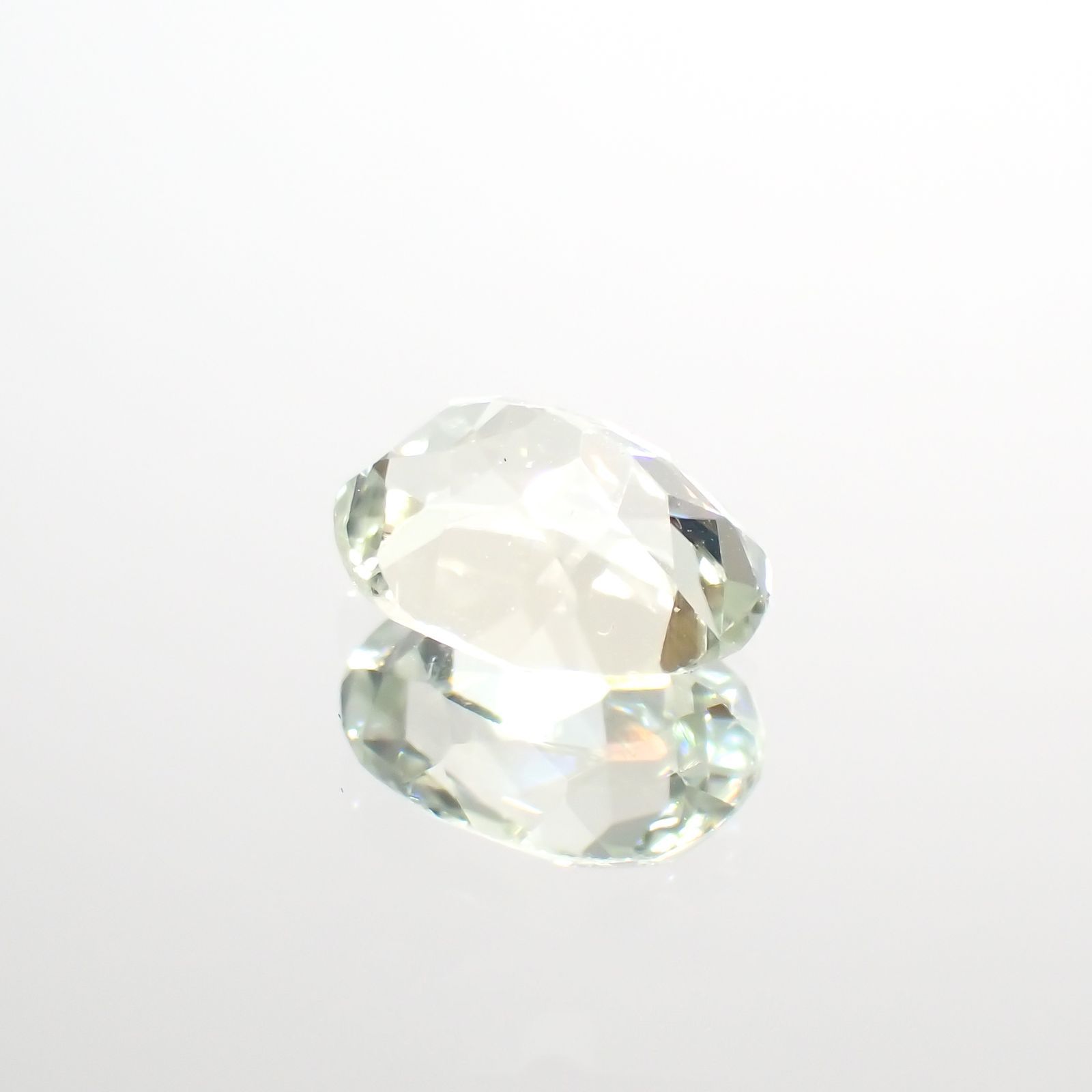 シリマナイト(宝石名シリマナイト)インド産 1.39ct 識別済[211113696]8x6.1mm前後