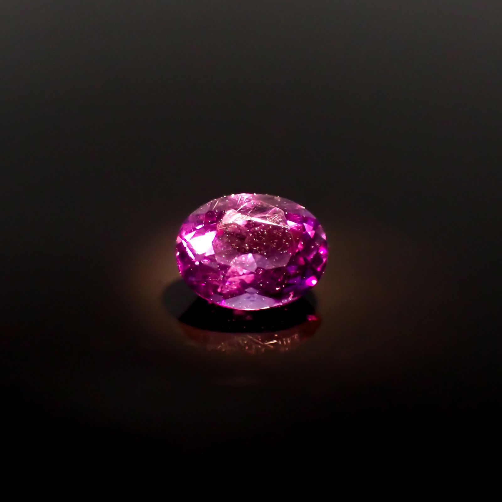 カラーシフトアメジスト ブラジル/ウルグアイ産 1.37ct [250329980]8.2x6.3mm前後