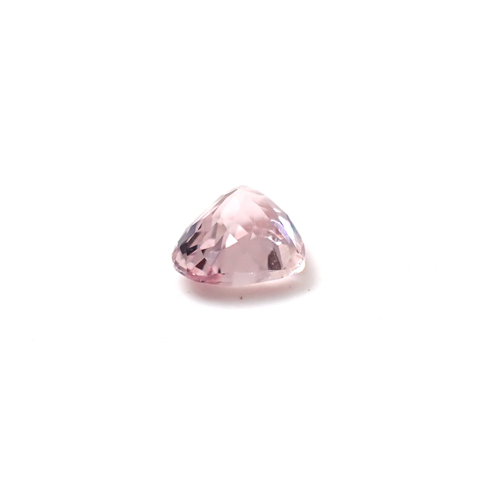 モルガナイト ブラジル産 0.82ct [250730876]5.7x6.7mm前後