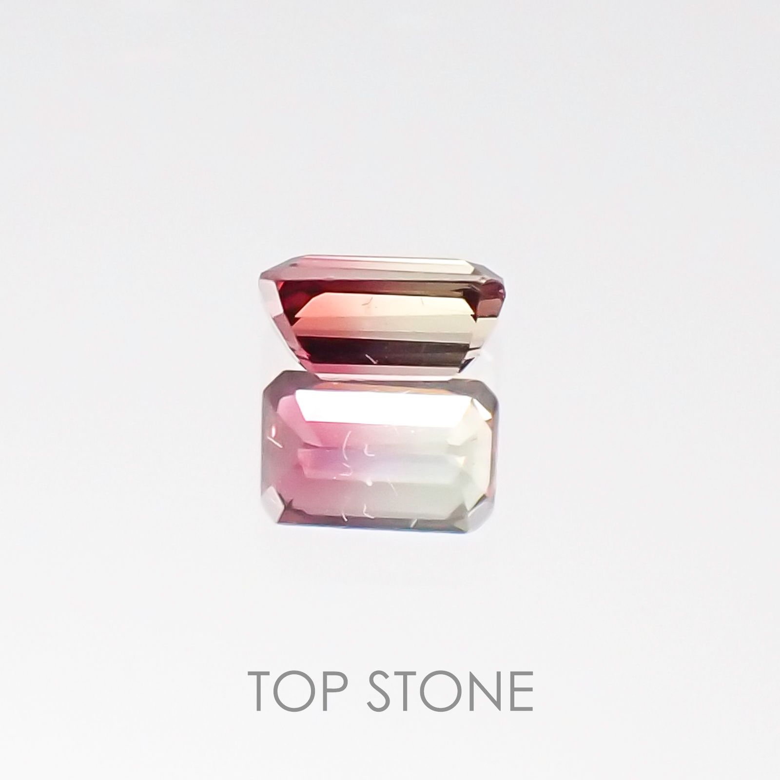 バイカラーサファイア タンザニア産 ルース 0.14ct[20106702]3.4×2.3mm前後