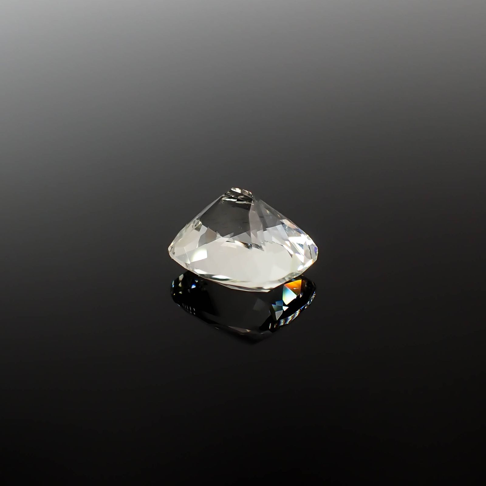 オーソクレース(宝石名ホワイト・オーソクレース)パキスタン産 2.99ct 識別済[250627996]10x8.7mm前後