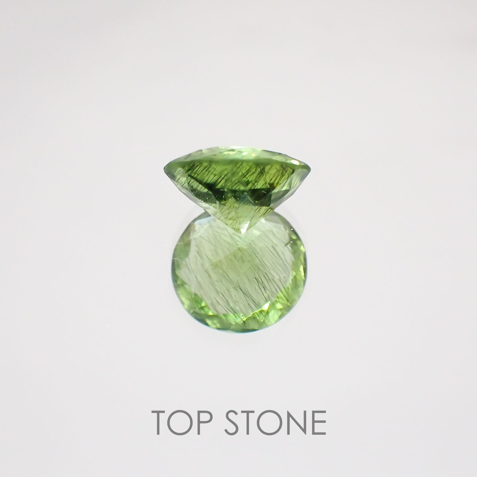 ルドウィジャイトインペリドット  パキスタン産 ルース 2.89ct[20128799]9.3×9.3mm前後