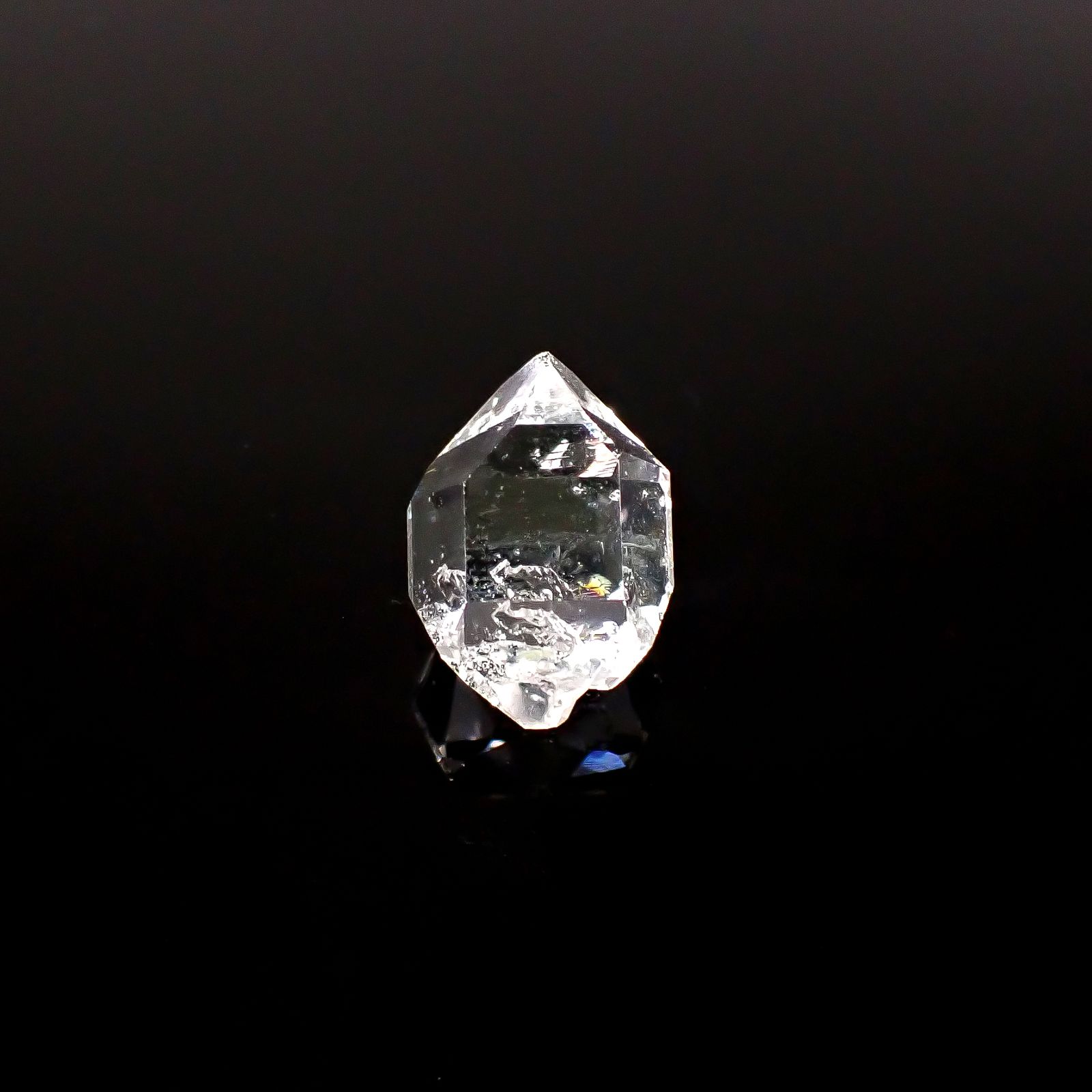 ハーキマーダイヤモンド 原石 アメリカ・ニューヨーク州産 15.14ct / 19x13.4mm前後 [260231774]