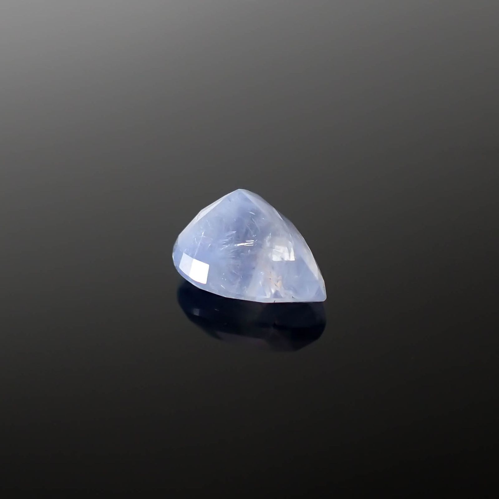 デュモルチェライトインクォーツ ブラジル産 1.32ct[240125653]8.6x6.5mm前後