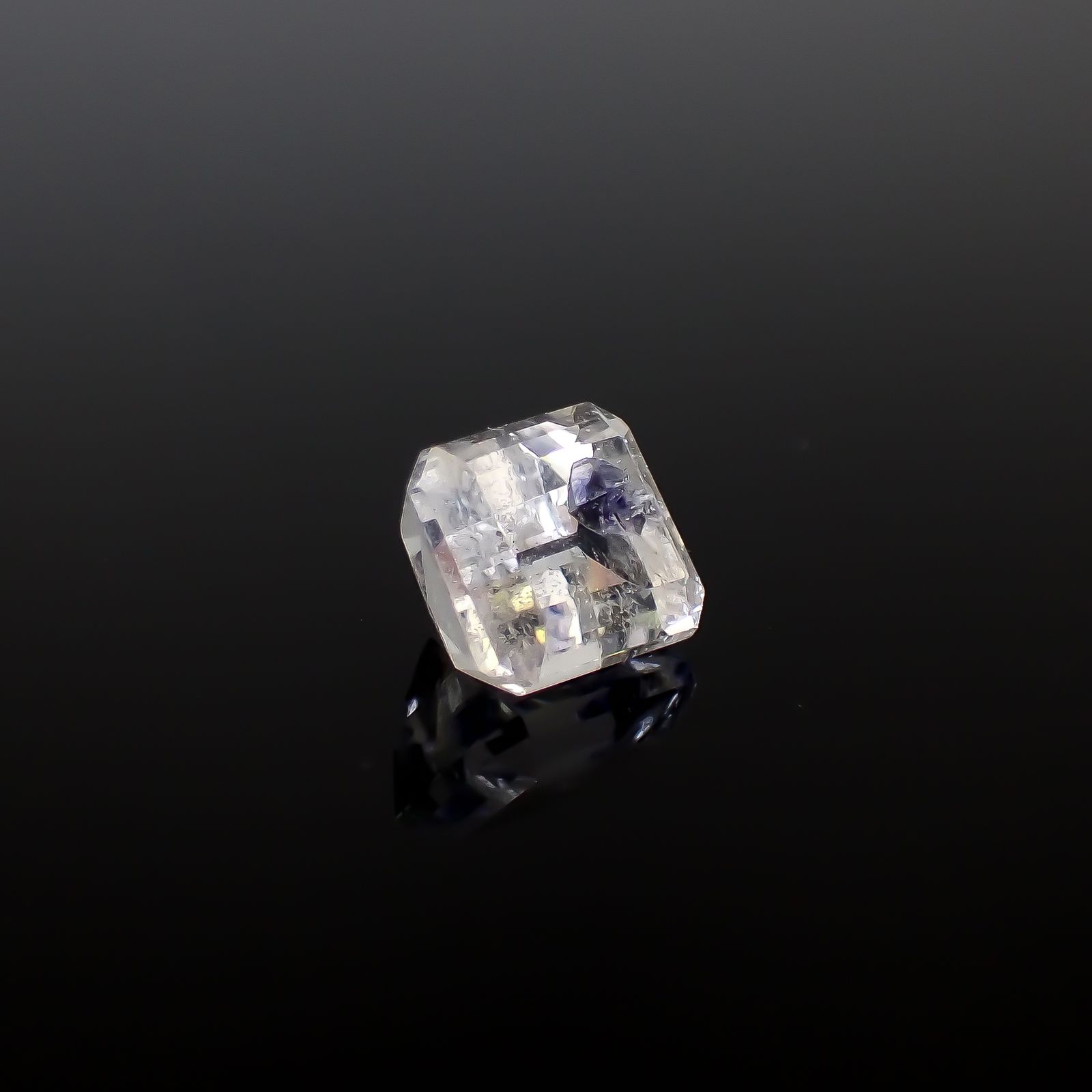フローライトインクォーツ マダガスカル産 3.10ct [250329953]8.5x8mm前後