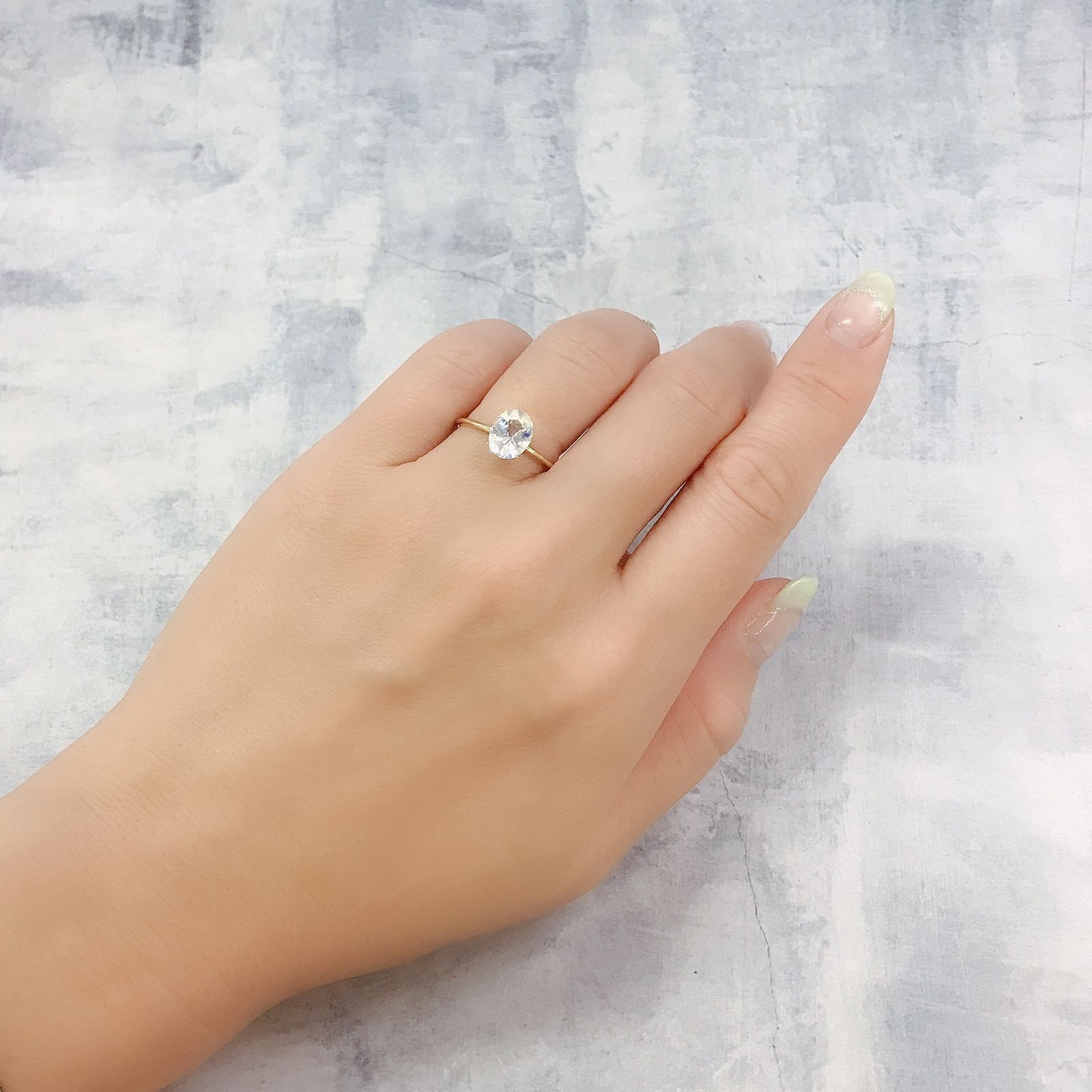レインボームーンストーン(宝石名ラブラドライト)タンザニア産 1.08ct 識別済[220817476]8.1x6.4mm前後