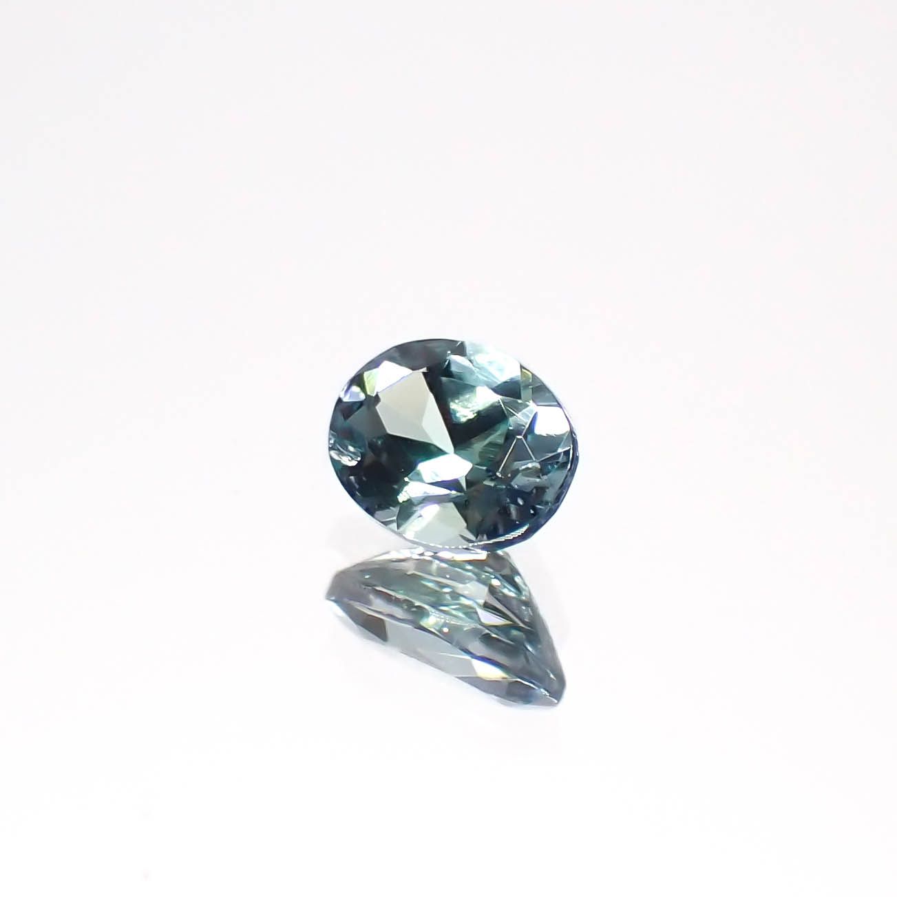 ブルーグリーンコーネルピン タンザニア産 0.18ct[230722848]4x3mm前後