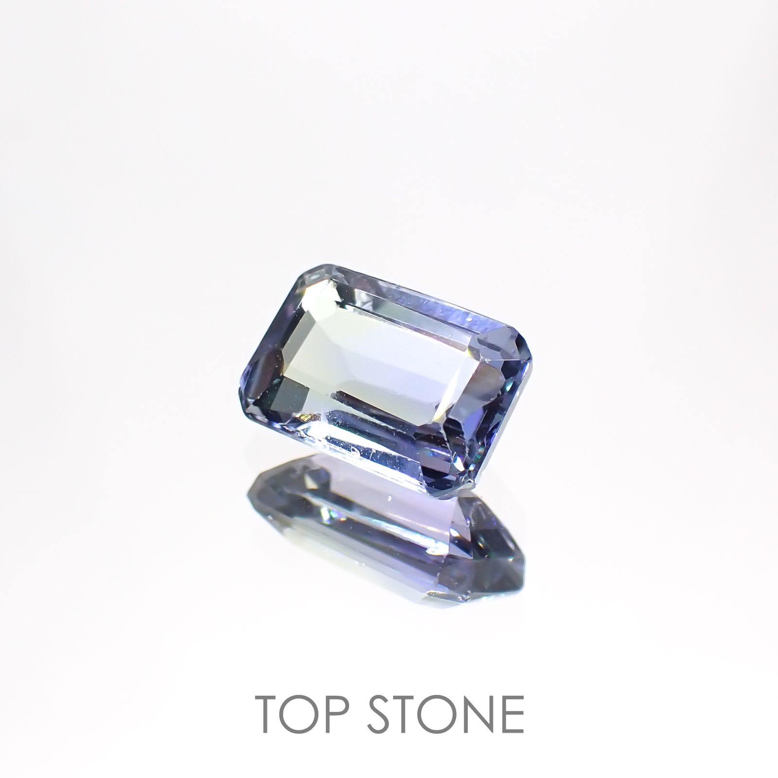 パーティカラータンザナイト(宝石名パーティカラード・タンザナイト) タンザニア産 2.003ct ソ付(彩珠)[20062919]8.7×5.8mm前後