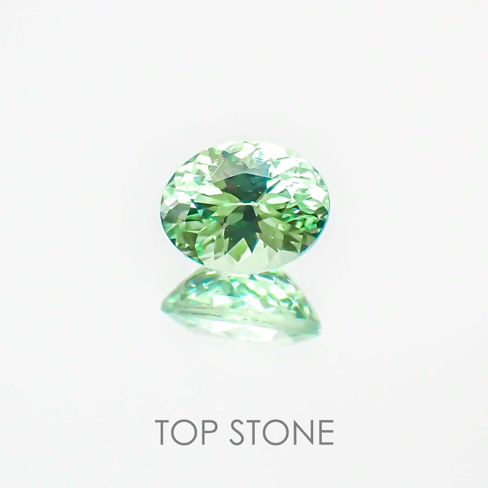 ミントガーネット タンザニア産 ルース 0.49ct[20127911]5.3×4.1mm前後