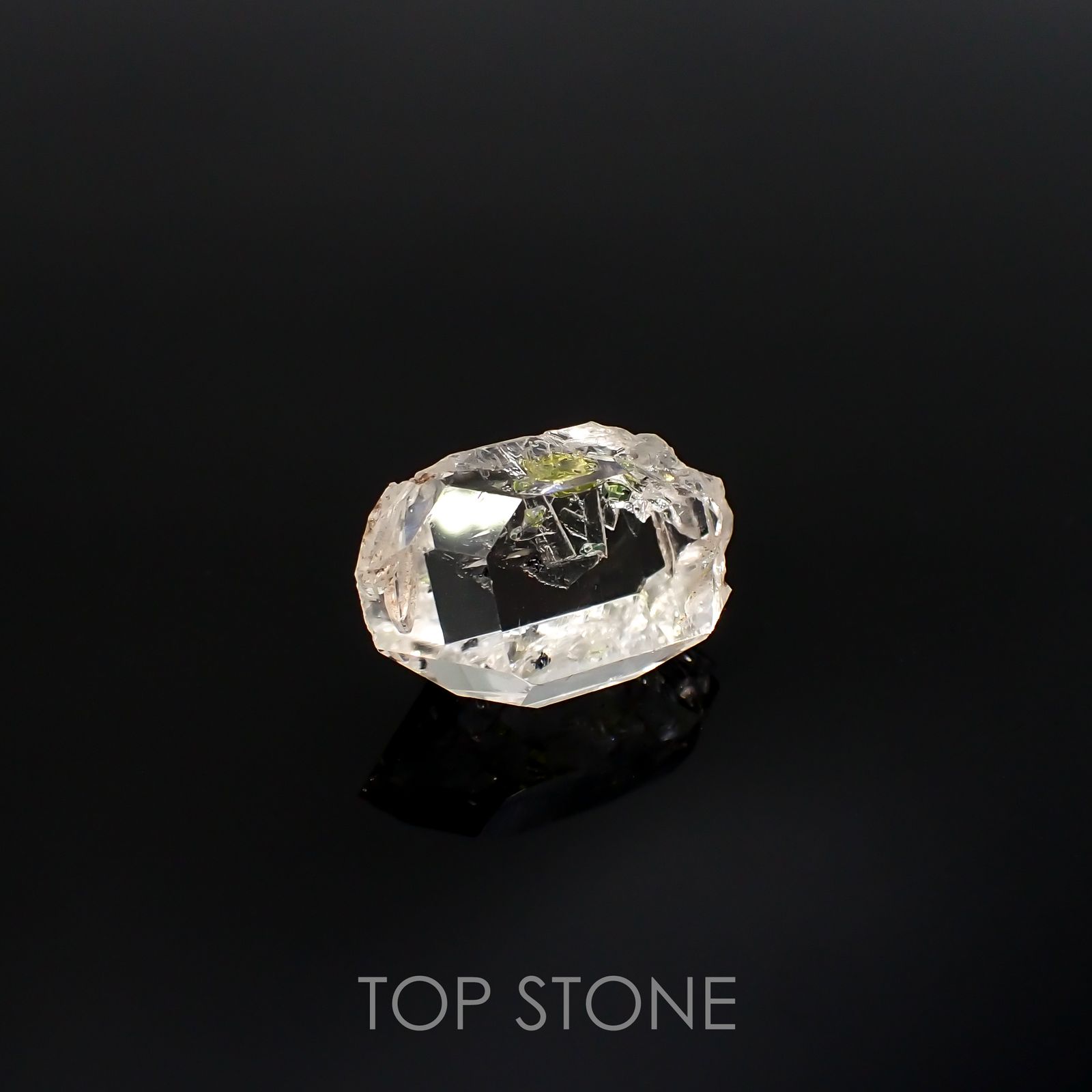 オイルインクォーツ 原石パキスタン産 7.64ct[220515871]16.1x9.7mm前後