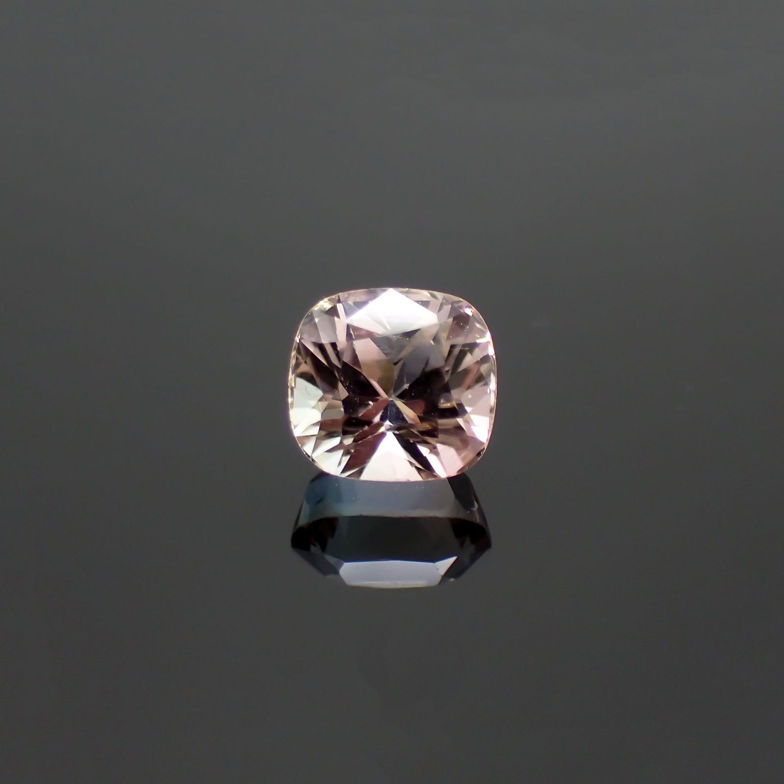ピンクトルマリン アフガニスタン産 1.18ct [220114266]5.9x5.6mm前後