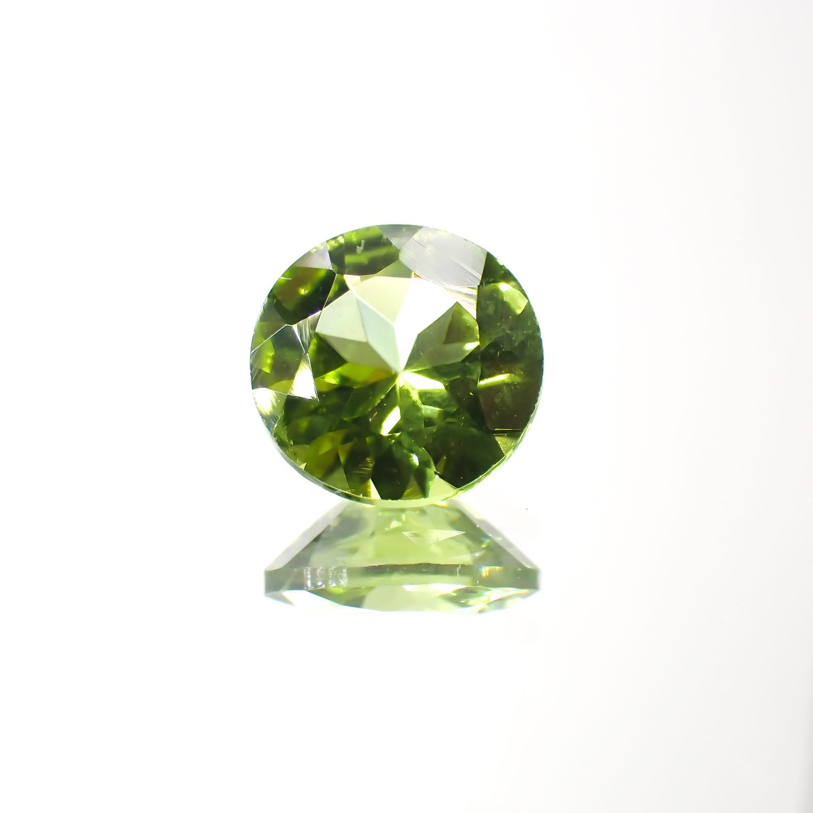 ペリドット(宝石名ペリドット) パキスタン産 1.14ct 識別済[211013087]6.9×6.9mm前後