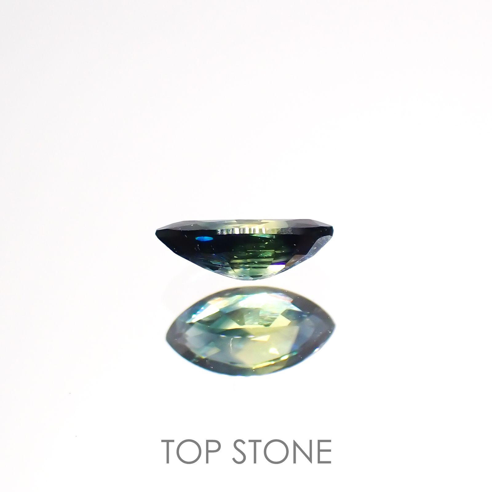 バイカラーサファイア(宝石名サファイア)マダガスカル/オーストラリア産 0.28ct 識別済[220114852]5.8x3mm前後