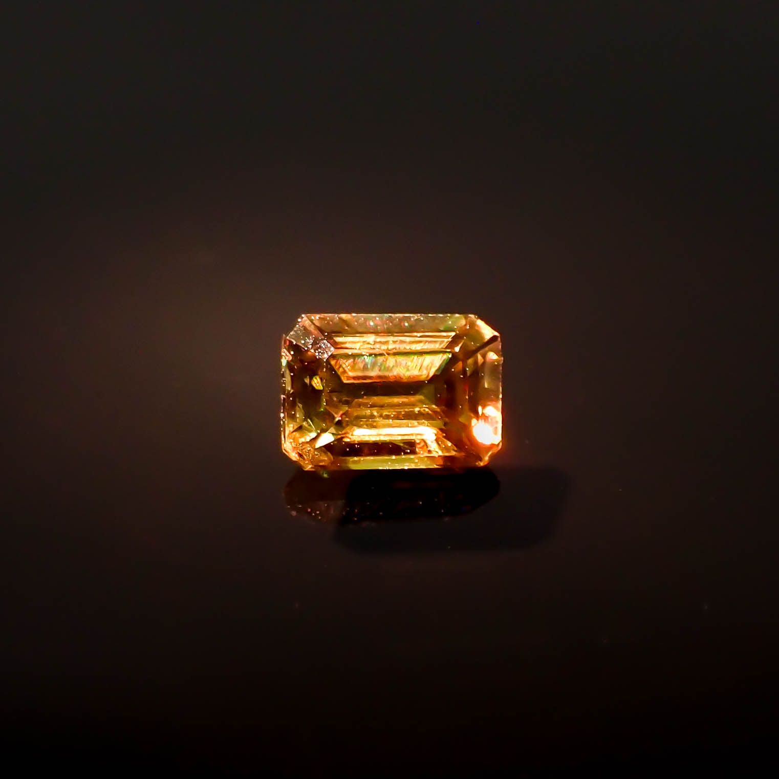 カラーチェンジスフェーン パキスタン産 0.24ct[231224735]4.1x2.9mm前後