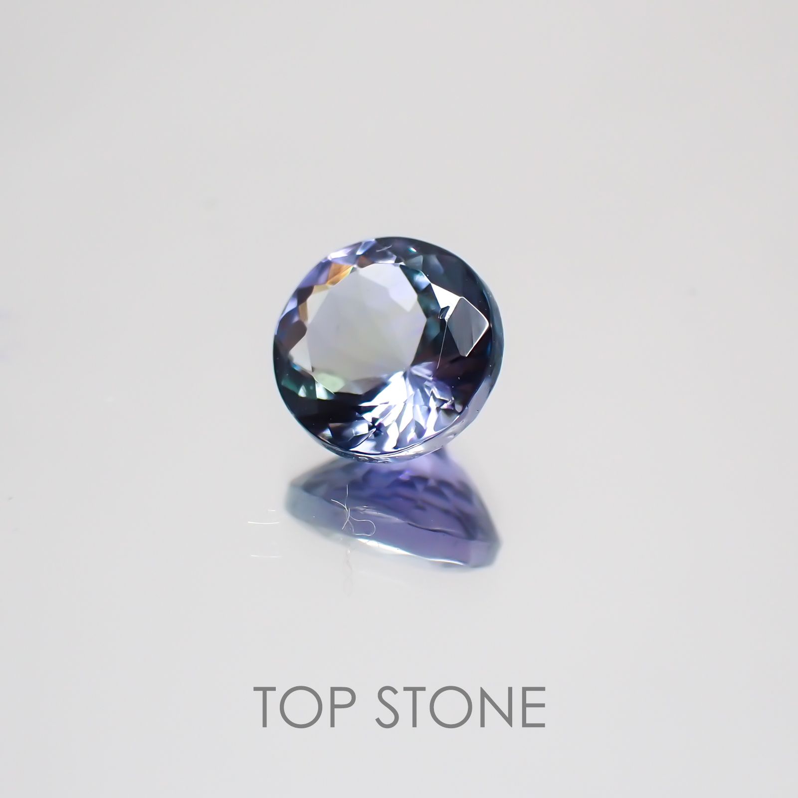 パーティーカラータンザナイト(ゾイサイト) タンザニア産 ルース 1ct[21029457]6.1×6.1mm前後