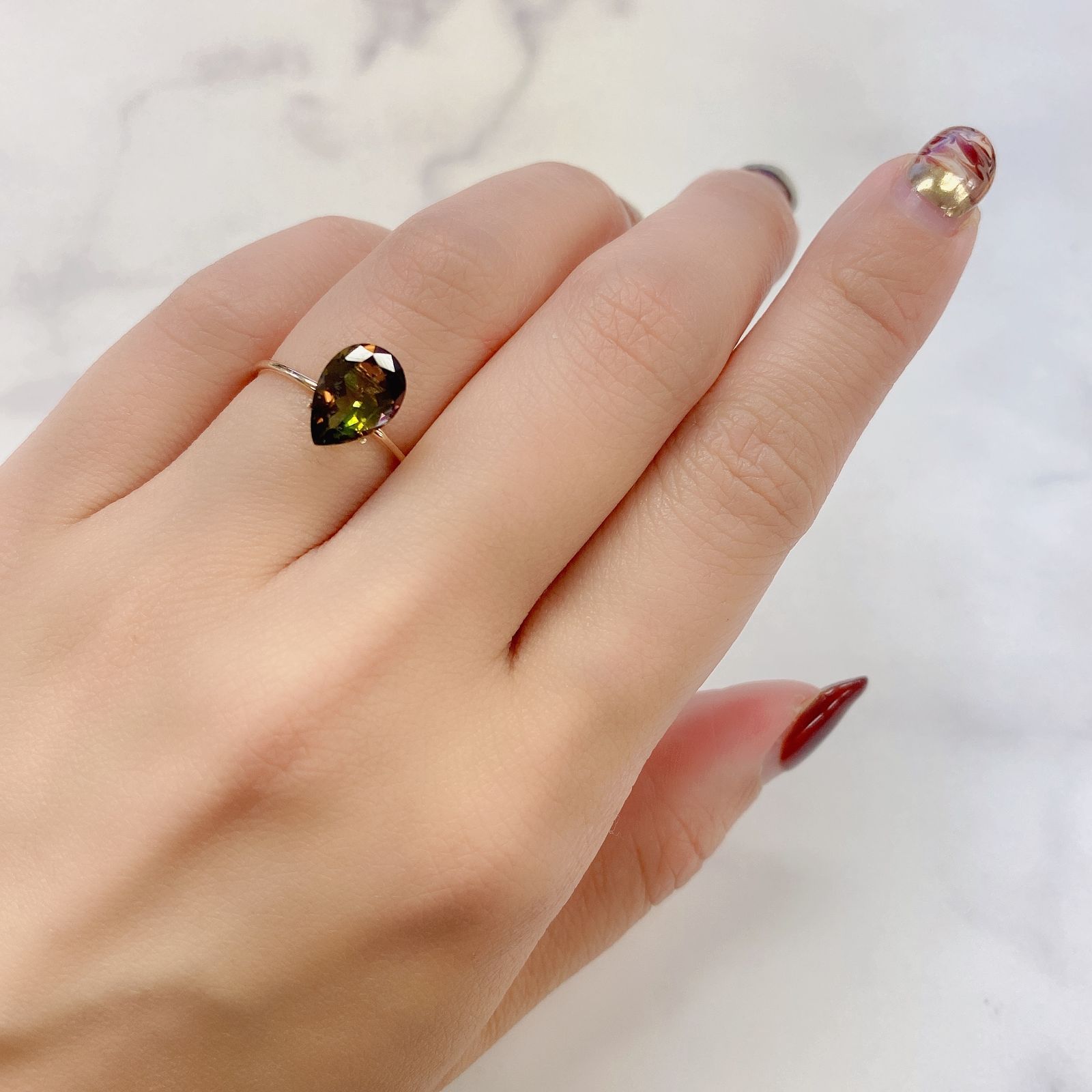 バイカラートルマリン(宝石名バイカラー・トルマリン) コンゴ民主共和国産 1.844ct ソ付(彩珠)[211013600]10.1×7mm前後
