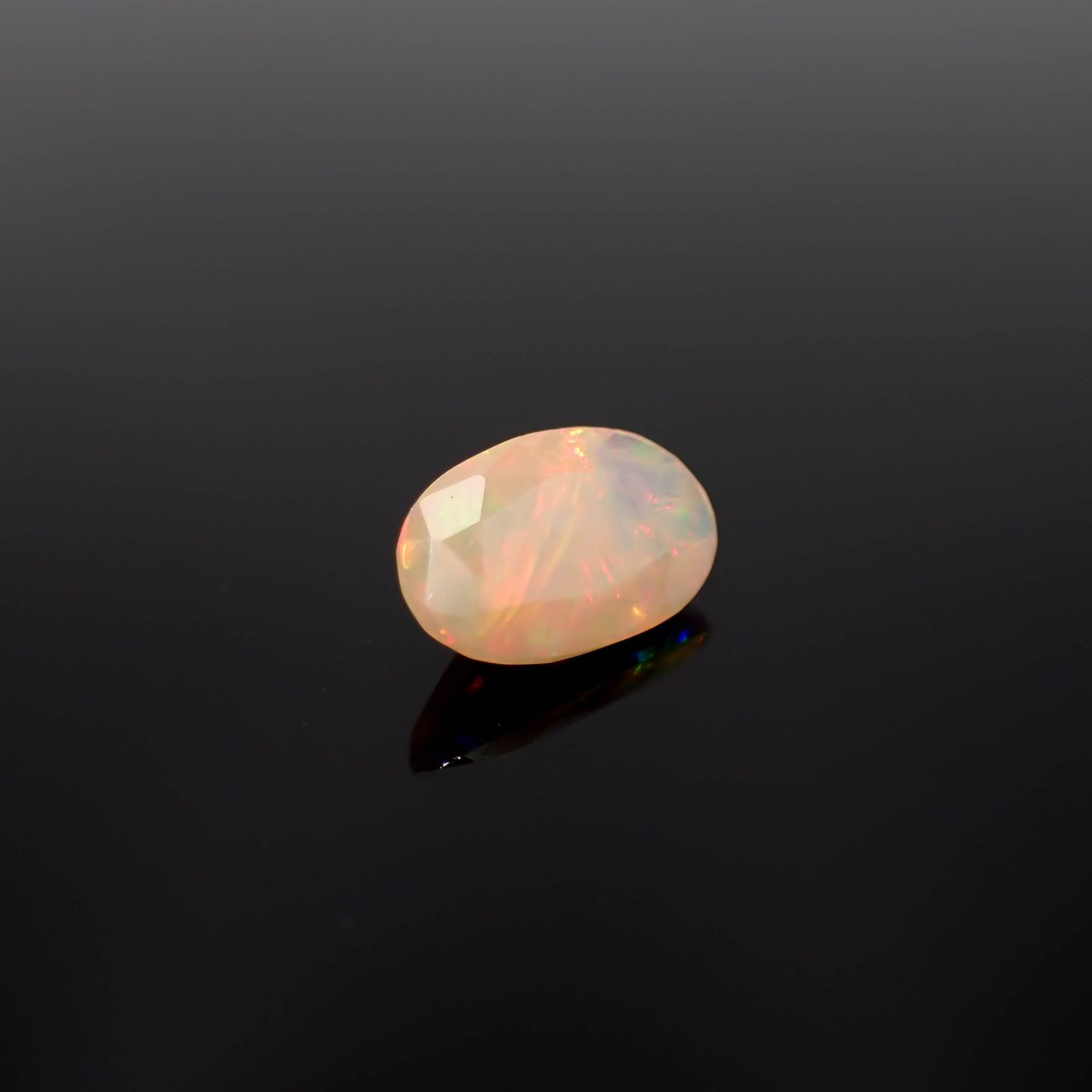 エチオピアオパール(宝石名オパール)エチオピア産 1.28ct 識別済[230521993]11.1x6.7mm前後