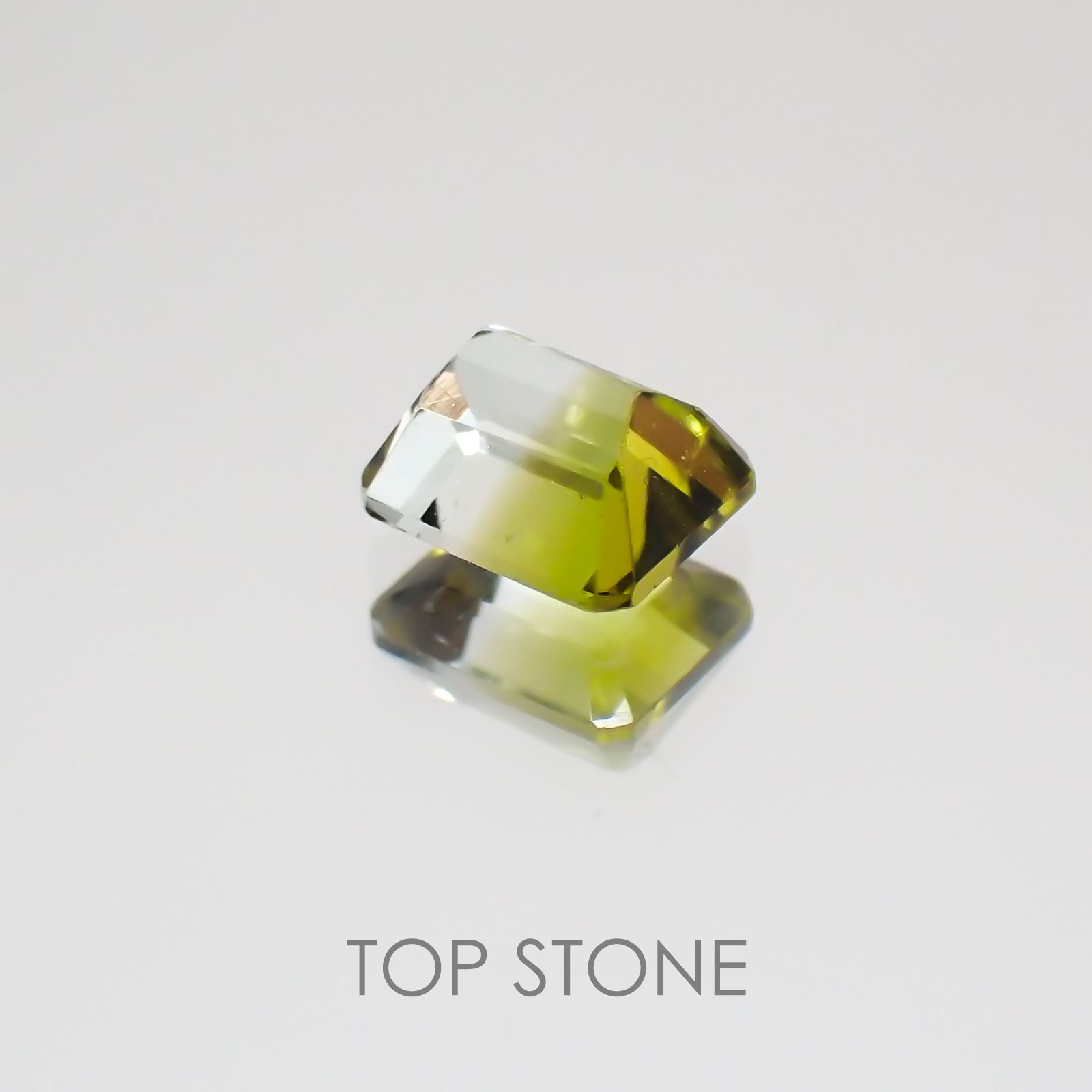 バイカラートルマリン ブラジル産 ルース 0.48ct[20128997]4.7×3.9mm前後