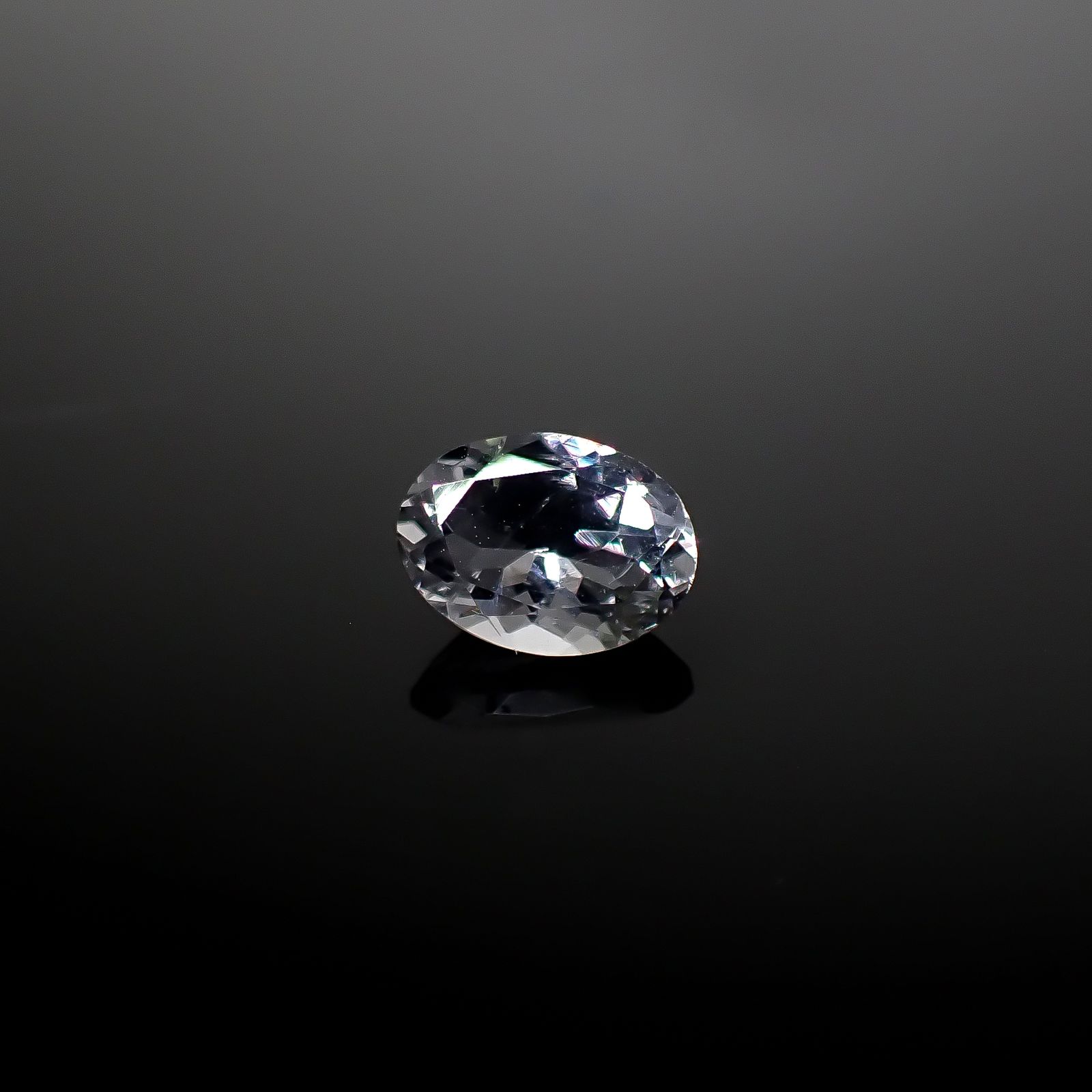 フローライト フルオレッセンス アフガニスタン産 1.41ct [250630527]8.2x6.1mm前後