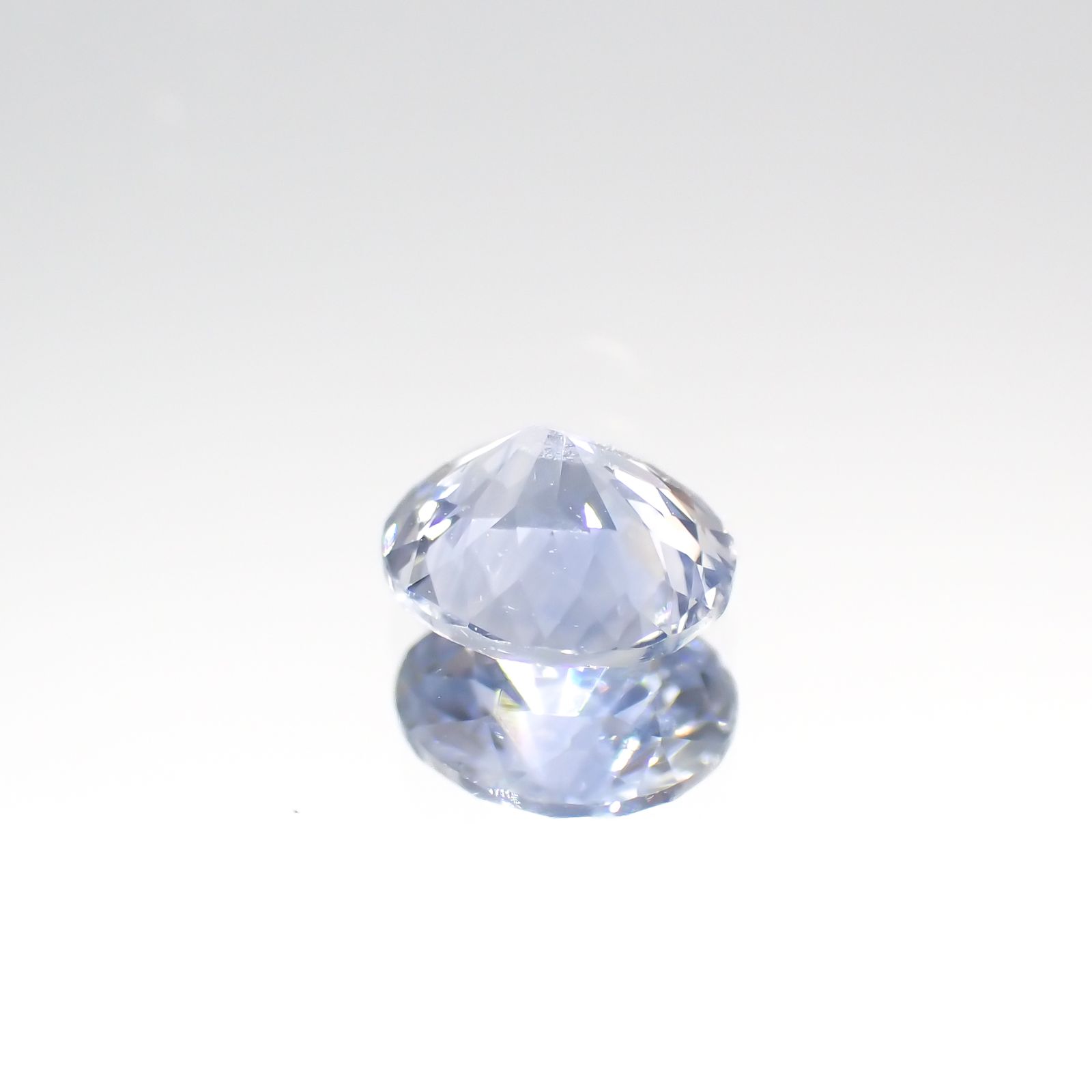 アイスブルーサファイア(宝石名サファイア)スリランカ/マダガスカル産 0.37ct 識別済[230421399]4.6x3.9mm前後