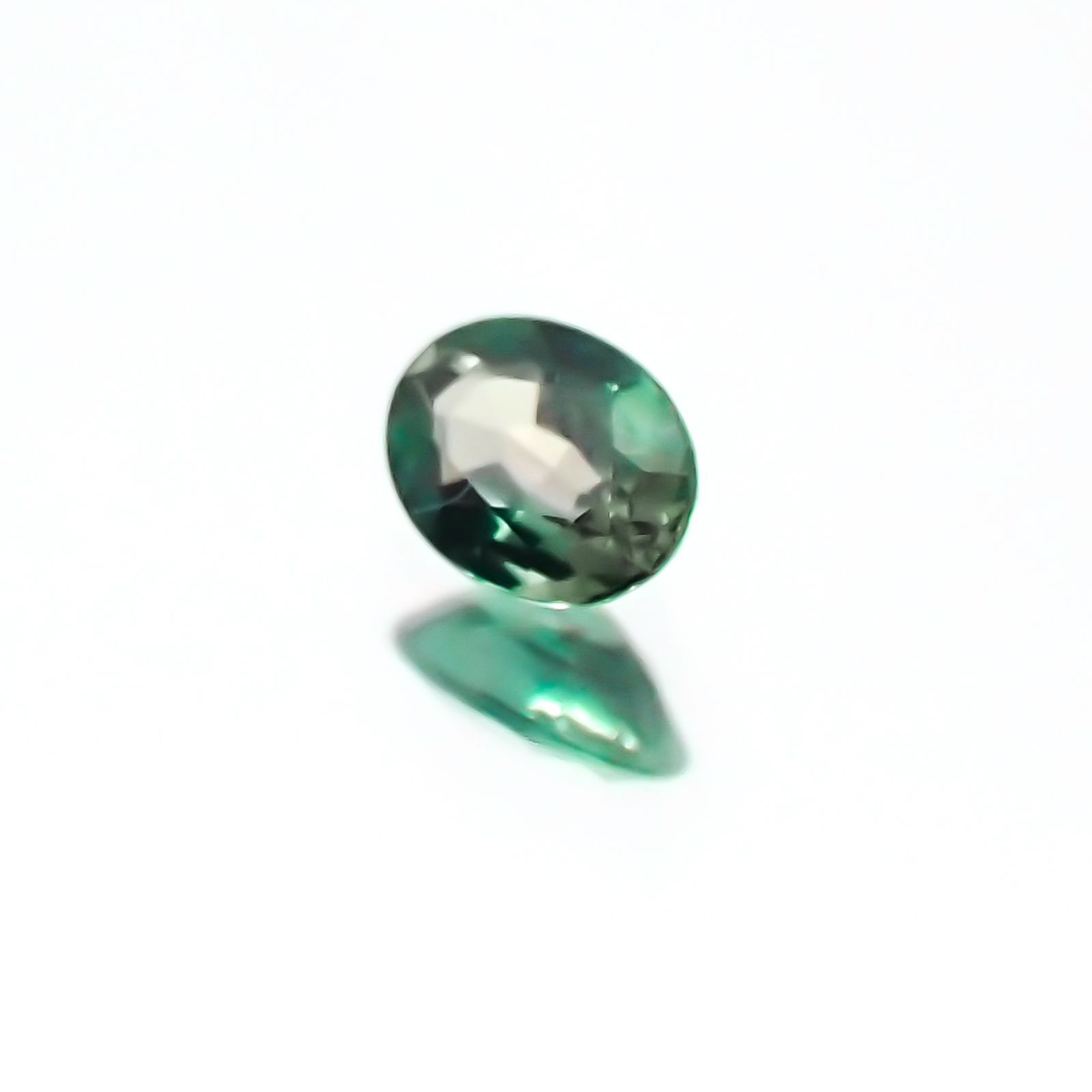 アレキサンドライト ブラジル産 ルース 0.09ct[20128458]3.3×2.5mm前後