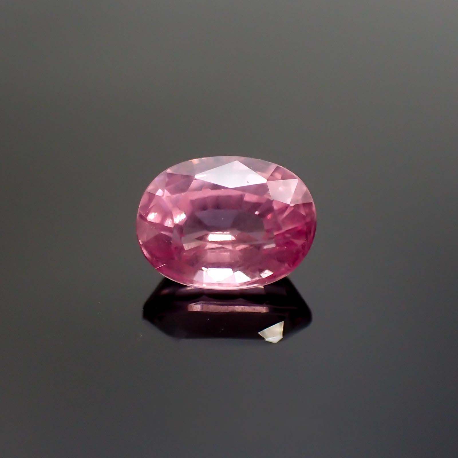 ピンクスピネル(宝石名ピンク・スピネル)タンザニア産 1.414ct ソ付(彩珠)[230722574]7.5x5.6mm前後