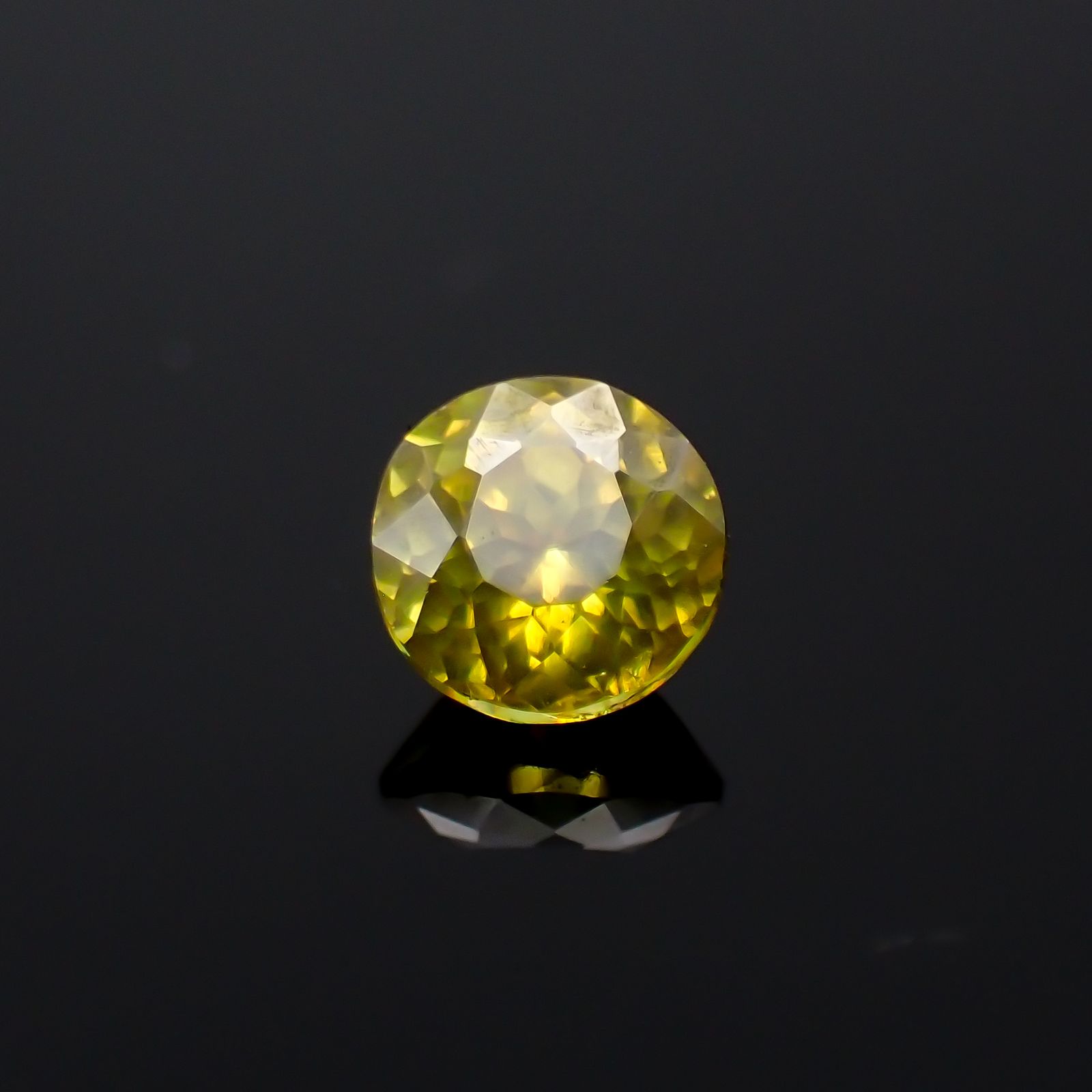 スファレライト スペイン産 0.38ct[230722760]4x4mm前後