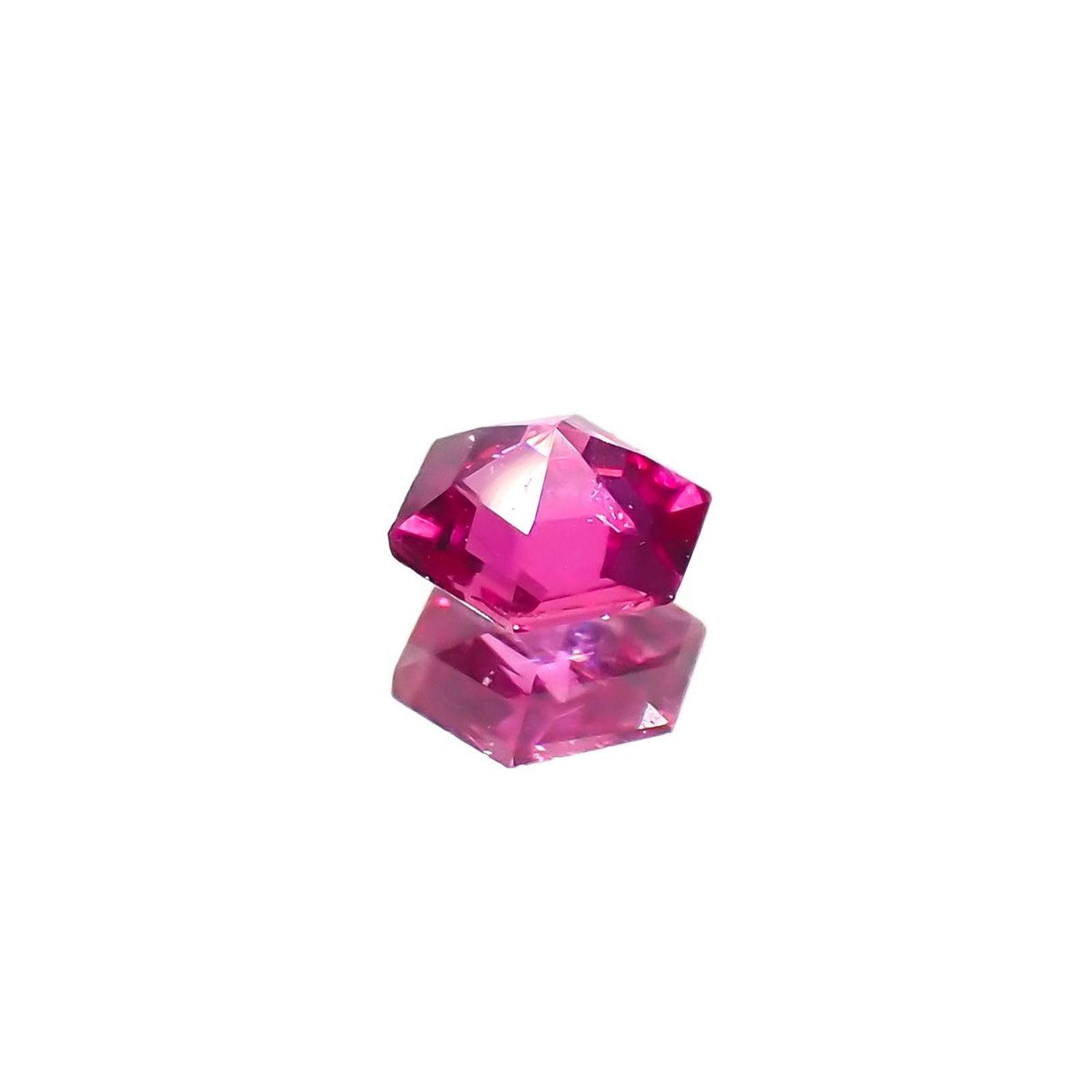 ◇ヘキサゴンカット◇ルビー 非加熱 モザンビーク産 0.19ct / 3.5x3.5mm前後 [240427109]