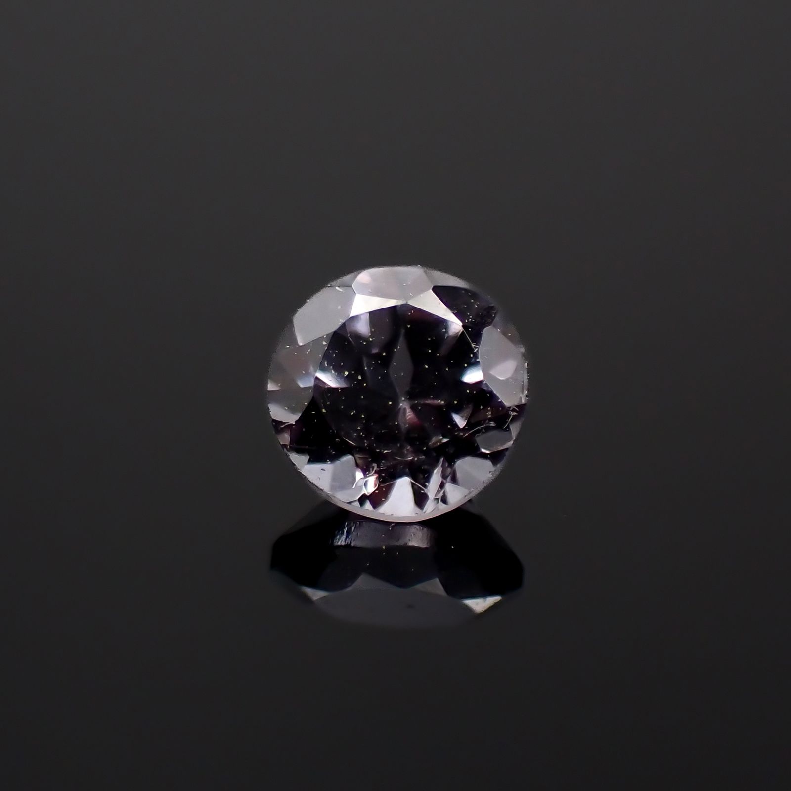 ベキリーブルーガーネット（カラーチェンジガーネット アレキタイプ） マダガスカル・ベキリー産 0.25ct[230923410]3.5x3.5mm前後