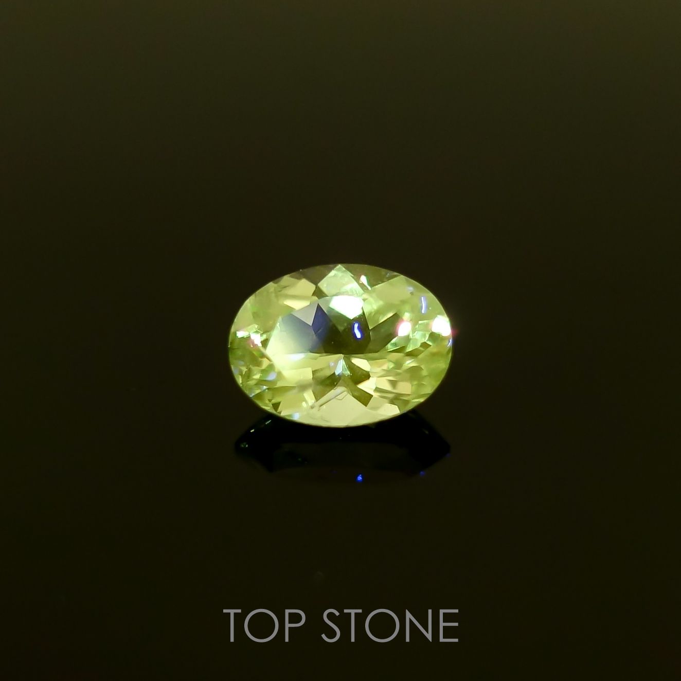 バナジウムコーネルピン(宝石名コーネルピン)タンザニア・タンガ州産 0.95ct 識別済[220115627]7.2x5.3mm前後