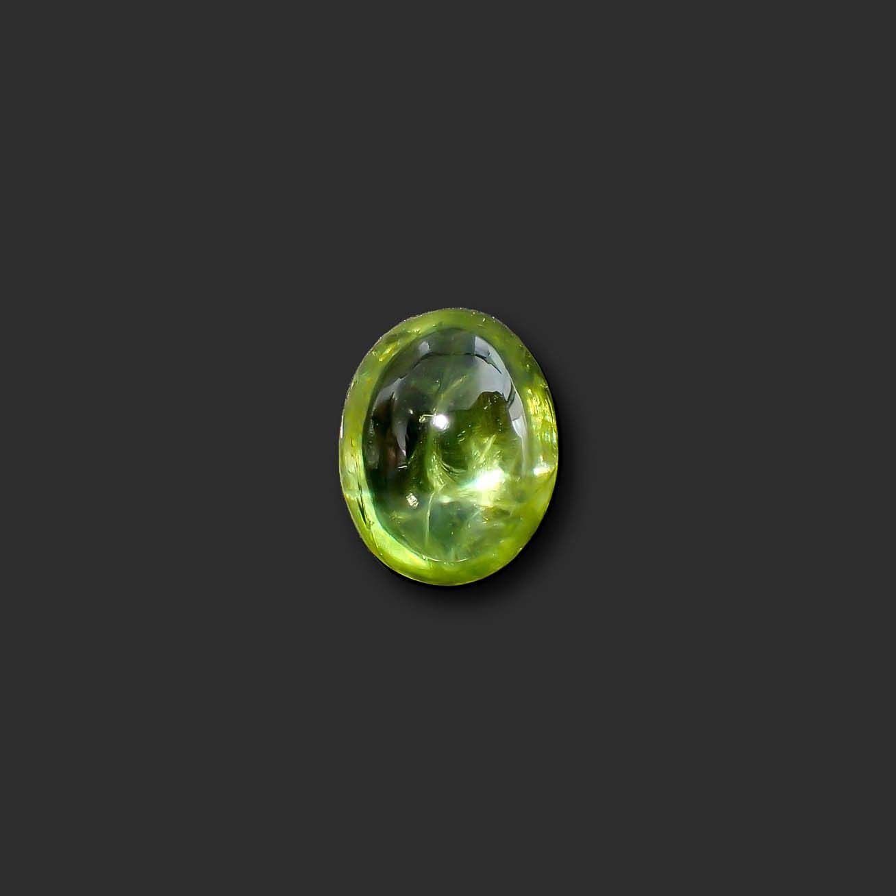 スフェーン マダガスカル産 2.98ct[230220630]9.9x7.8mm前後