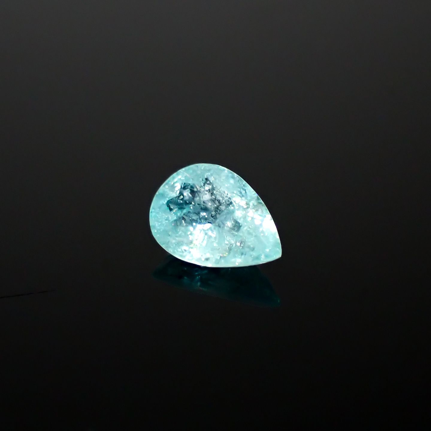 パライバトルマリン モザンビーク産 0.60ct[240928769]7.2x4.9mm前後