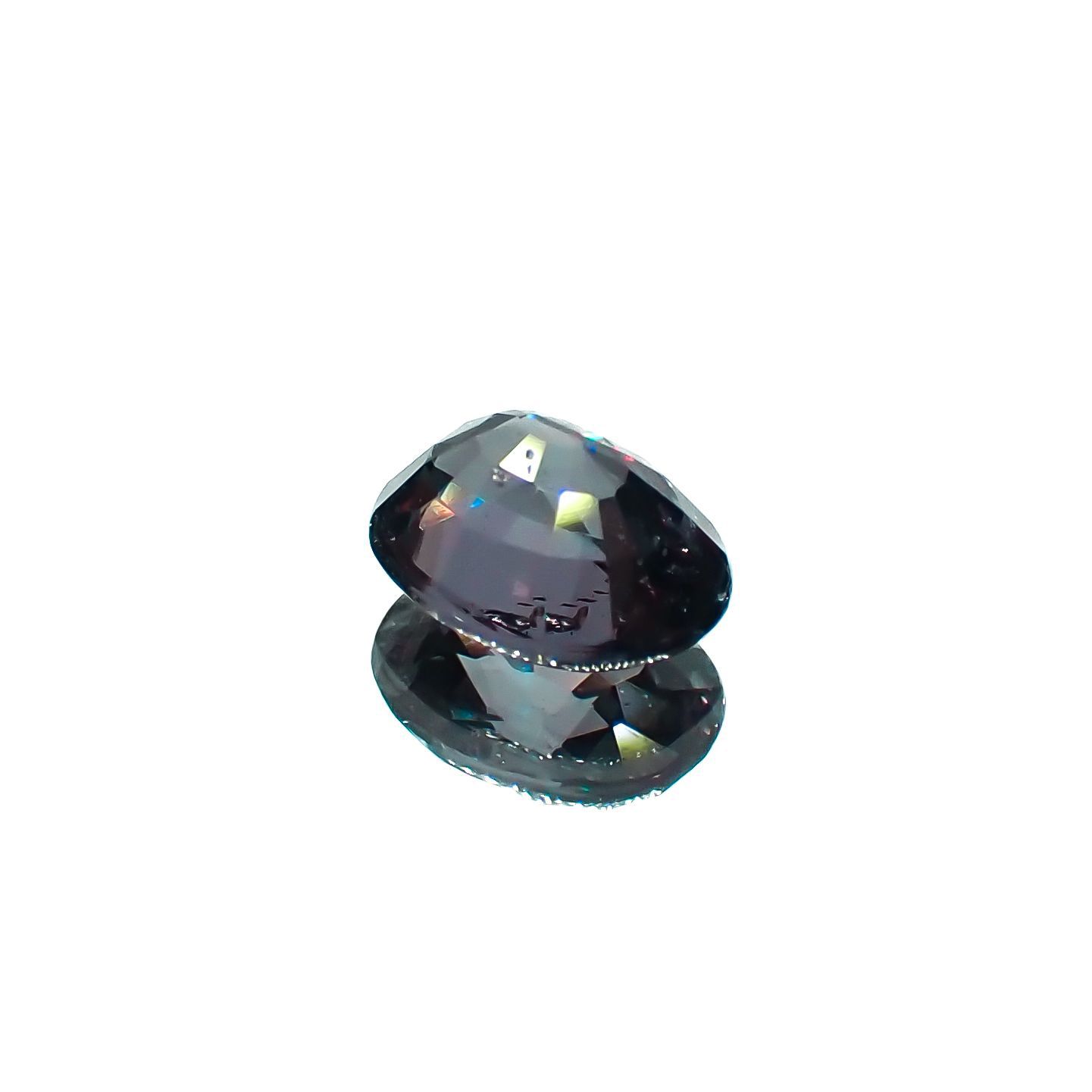 ベキリーブルーガーネット（カラーチェンジガーネット アレキタイプ）(宝石名ガーネット)マダガスカル・ベキリー産 1.29ct 識別済[221219617]7.1x5.6mm前後