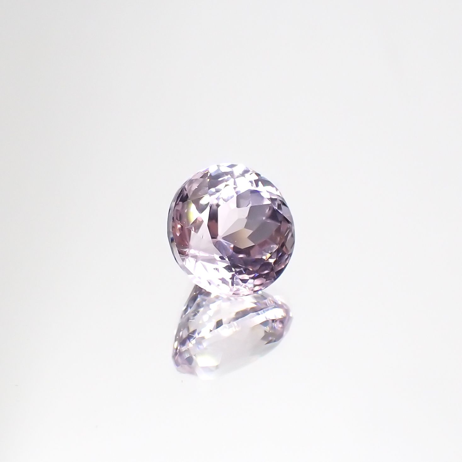 クンツァイト アフガニスタン産 2.58ct[231124349]7.9x7.9mm前後