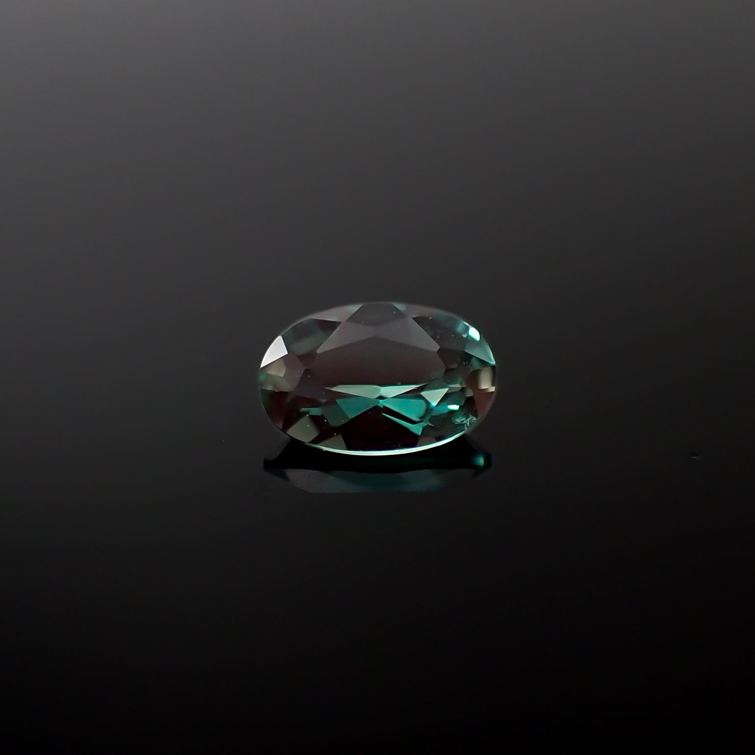 カラーチェンジアンデシン モンゴル産 0.33ct[240226319]5.9x3.9mm前後