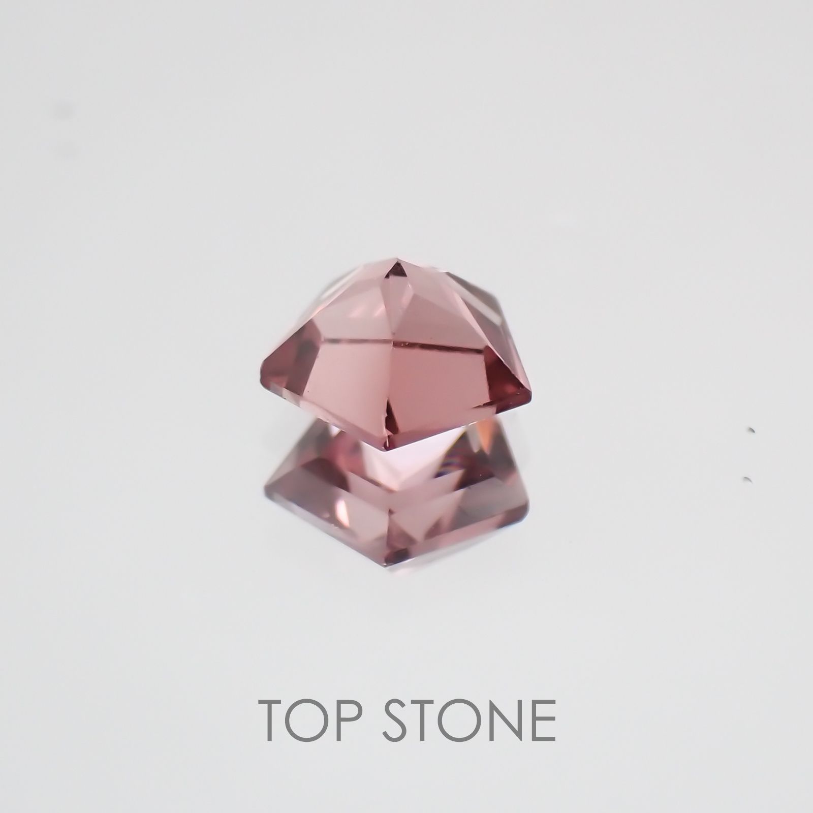 ◇ペンタゴンカット◇マラヤガーネットSA タンザニア産 ルース 0.32ct[210210088]4.2×4.4mm前後