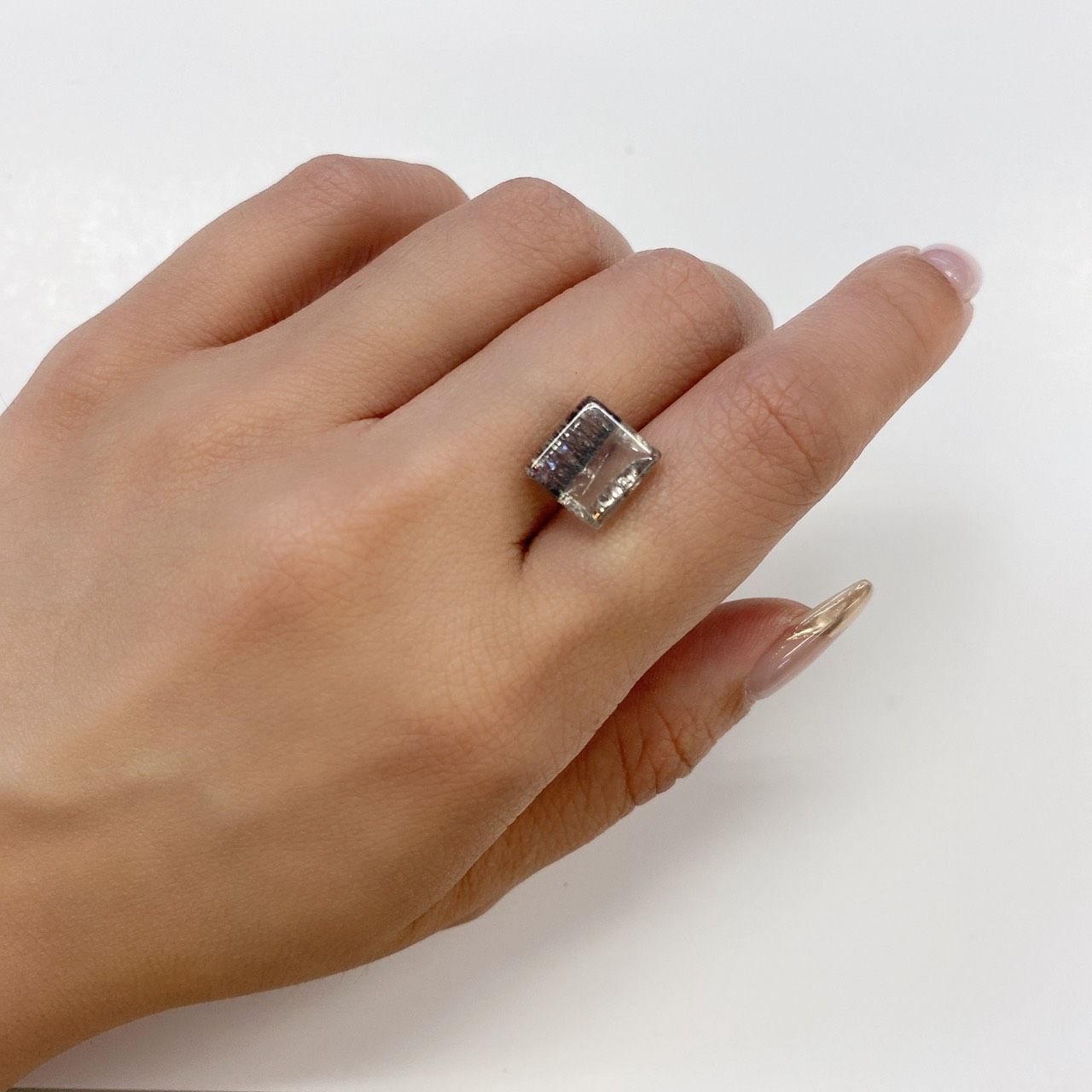スーパーセブン ブラジル産 ルース 4.07ct[210611218]9.3×10mm前後