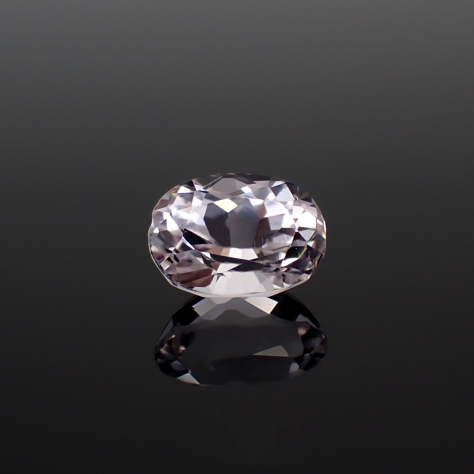クンツァイト アフガニスタン産 2.18ct[240219608]8.5x6.2mm前後