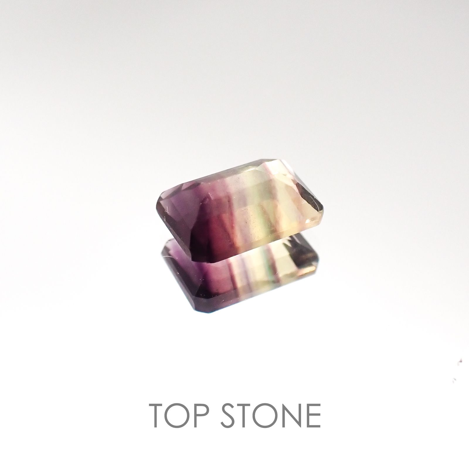 バイカラーフローライト ブラジル産 ルース 1.65ct[20095586]8.1×5.9mm前後