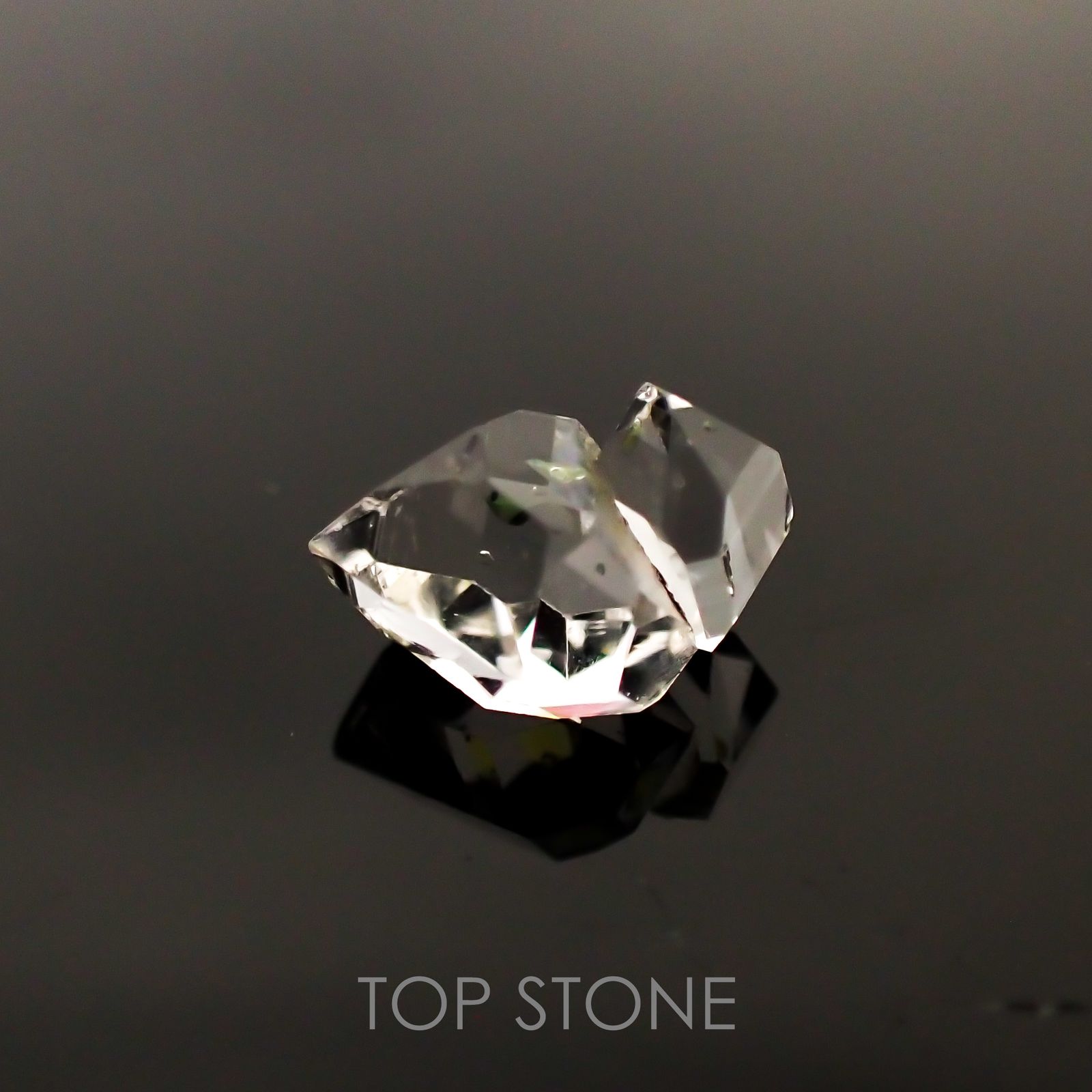オイルインクォーツ パキスタン産 原石・結晶 2.23ct[210611077]10.4×7mm前後