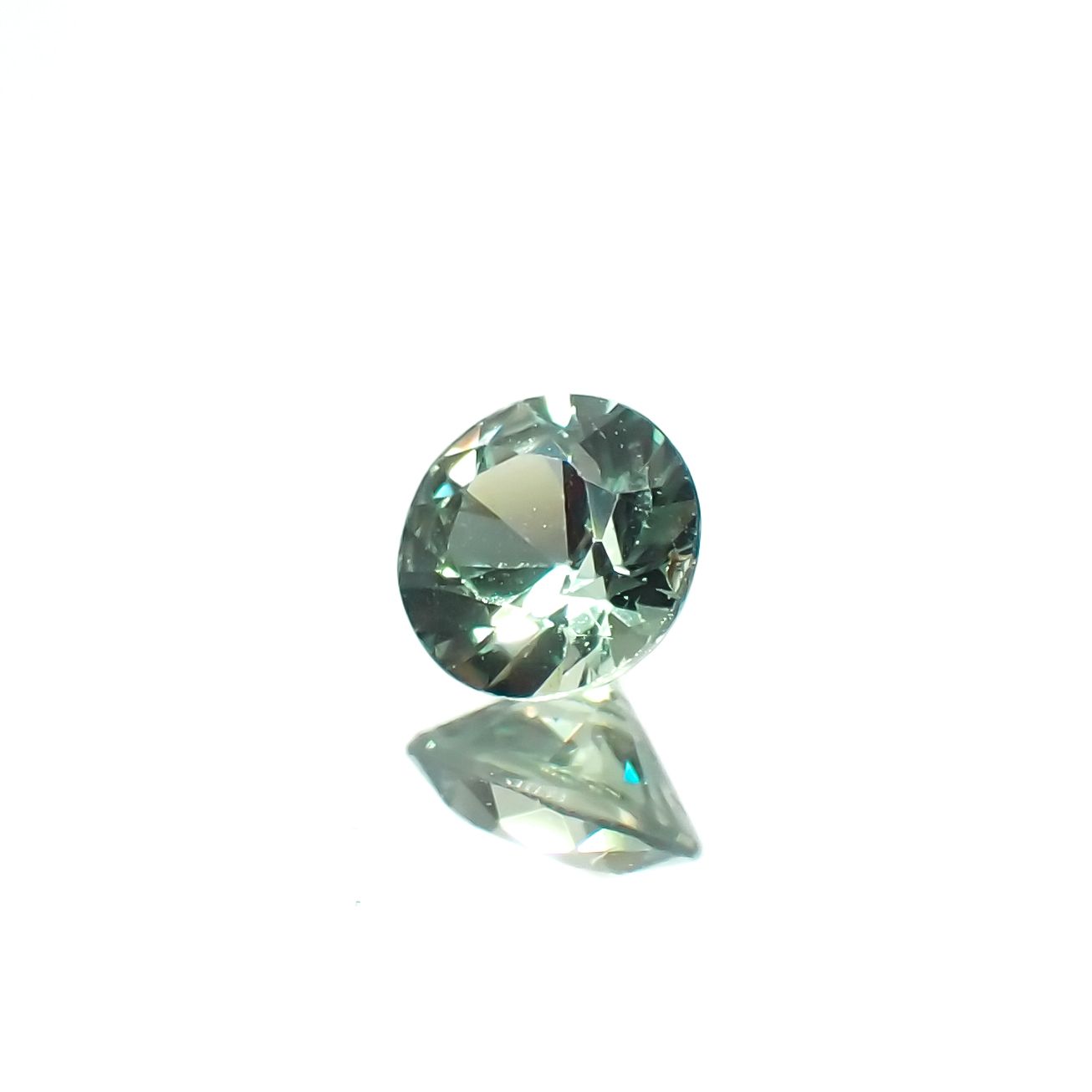 アレキサンドライト(宝石名アレキサンドライト)タンザニア産 0.21ct 識別済[230321346]3.6x3.6mm前後