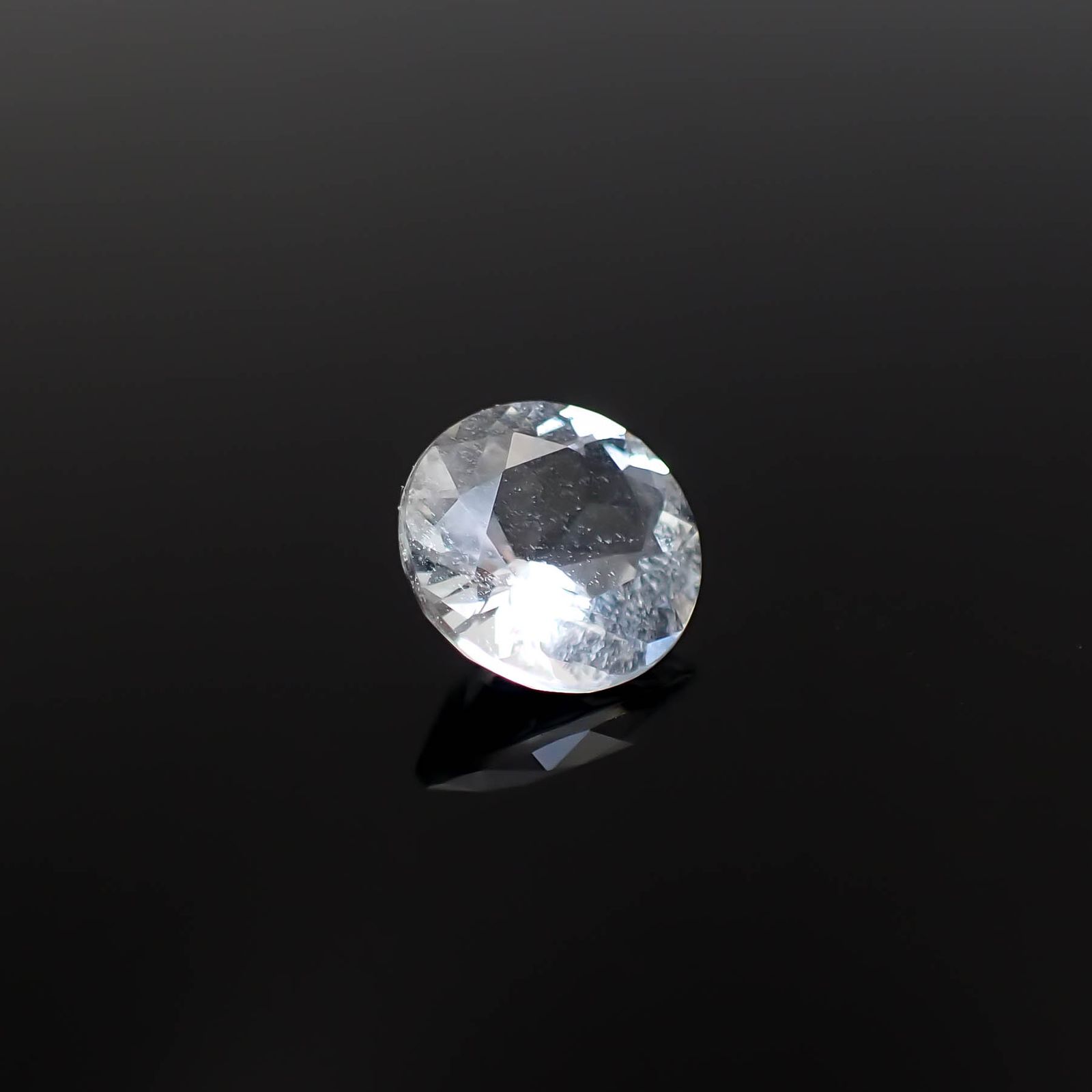 オーソクレース(宝石名ホワイト・オーソクレース)パキスタン産 1.01ct 識別済[250530440]7x7mm前後