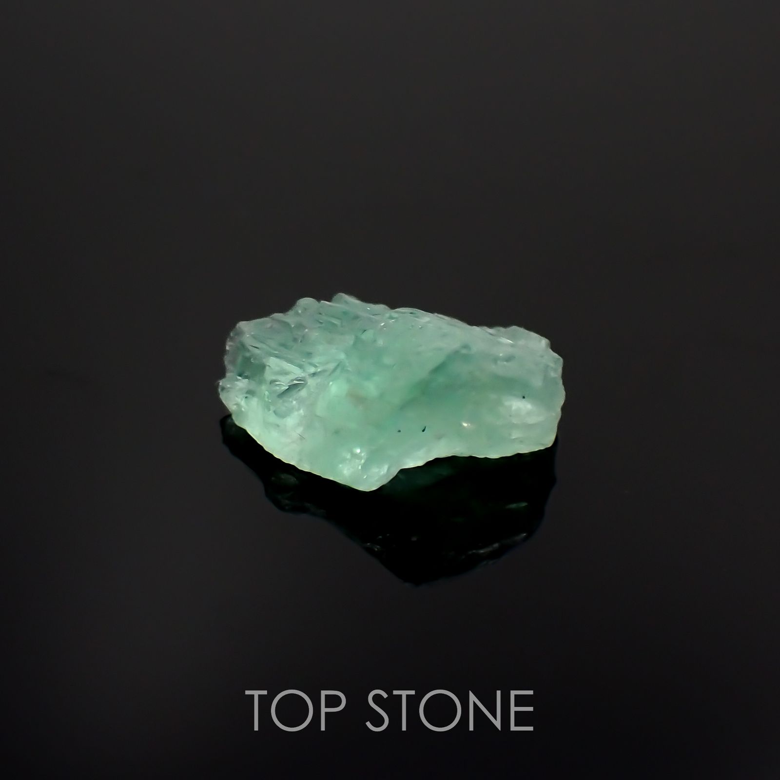 ブルーグリーンコーネルピン 原石 タンザニア産 2.66ct[221219197]11.1x7.3mm前後