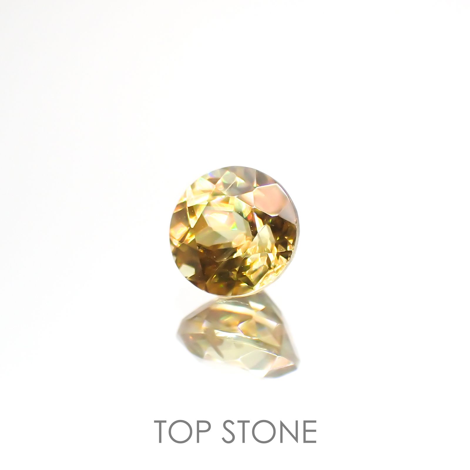 イエロースフェーン マダガスカル産 ルース 0.69ct[210812769]5×5mm前後