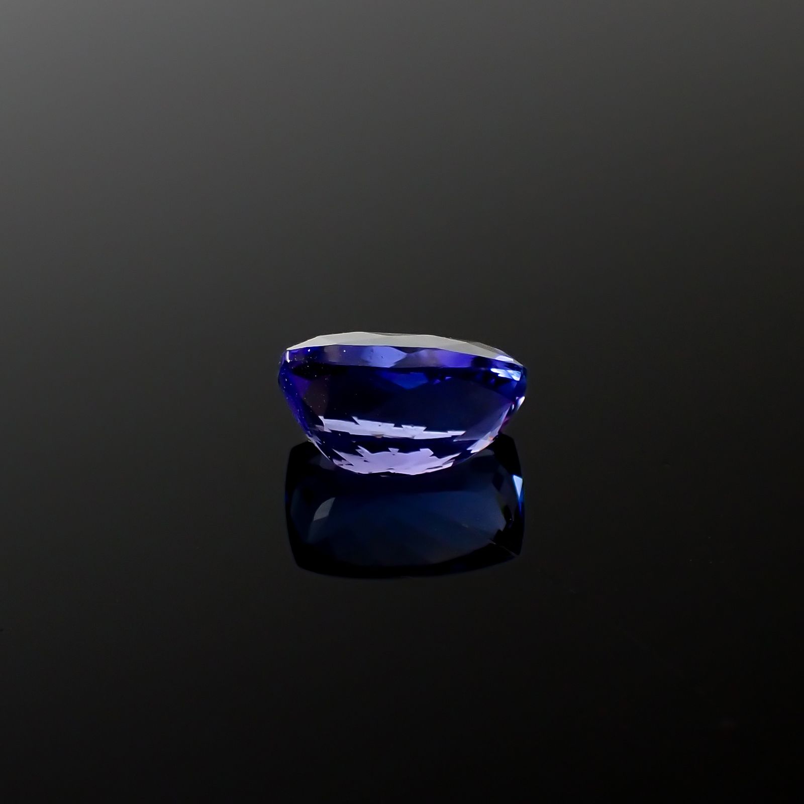 タンザナイト(宝石名タンザナイト)タンザニア産 4.40ct 識別済[240427272]11.3x7.3mm前後
