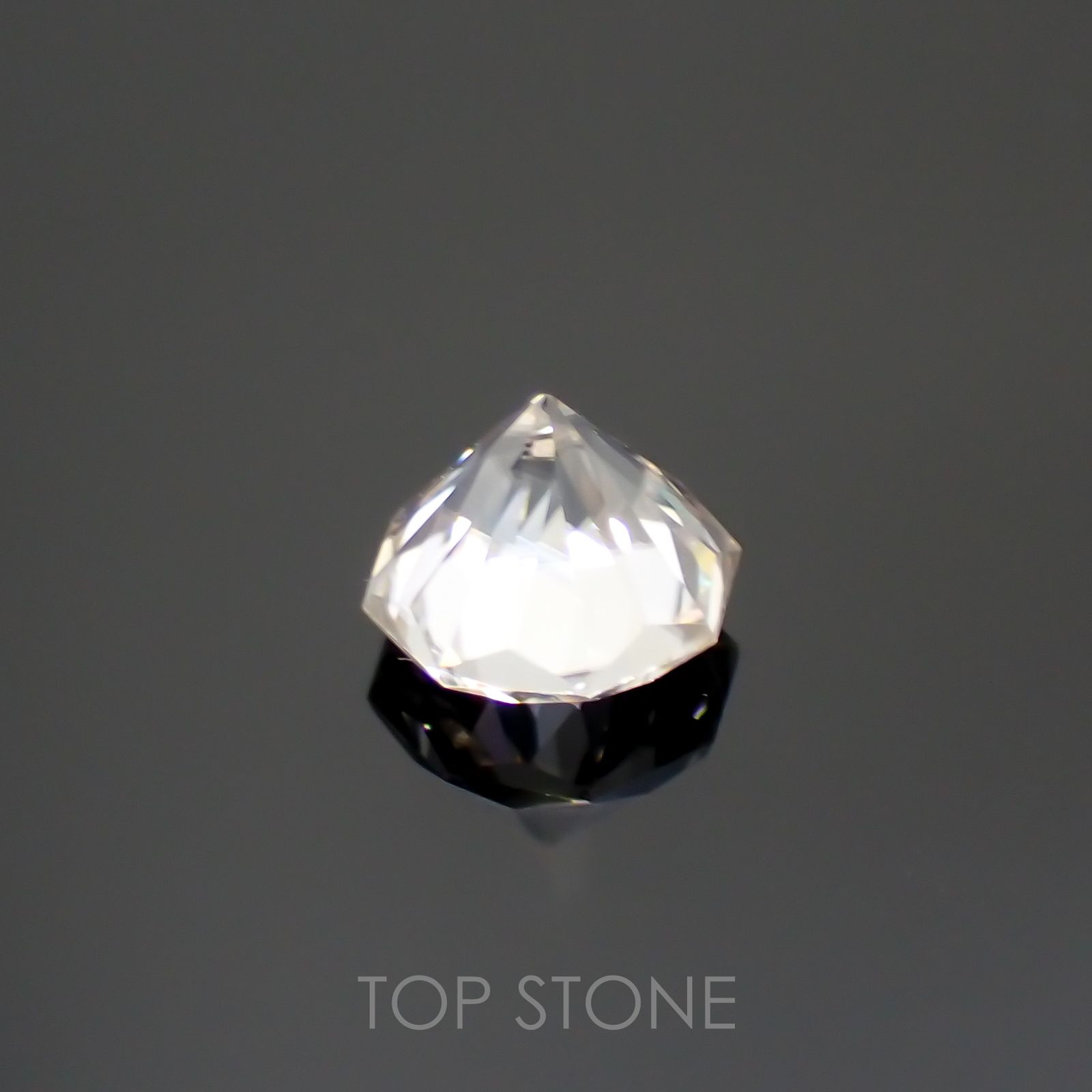 ◇オクタゴンカット◇カラーレスジルコン(宝石名ホワイト・ジルコン)スリランカ/カンボジア産 0.80ct 識別済[220114290]4.8x4.7mm前後